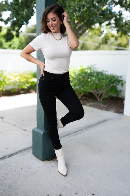 The Date Night By Judy Blue - High Rise Tummy Control Skinny Jeans