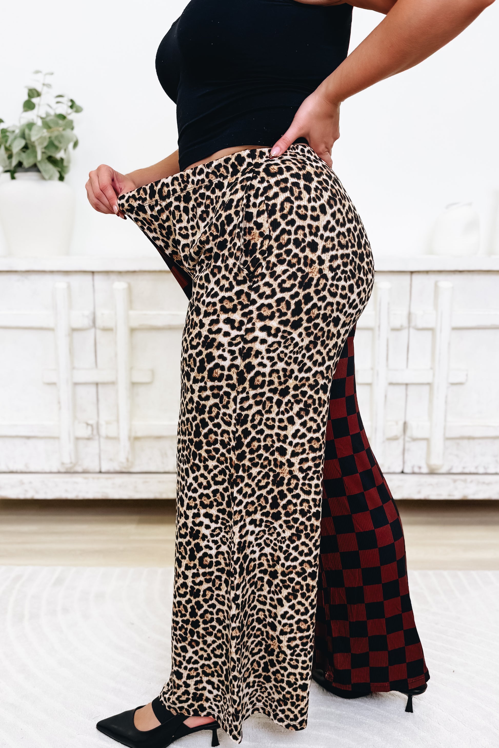 Split Decision Leopard Checkered Pants - Mocha