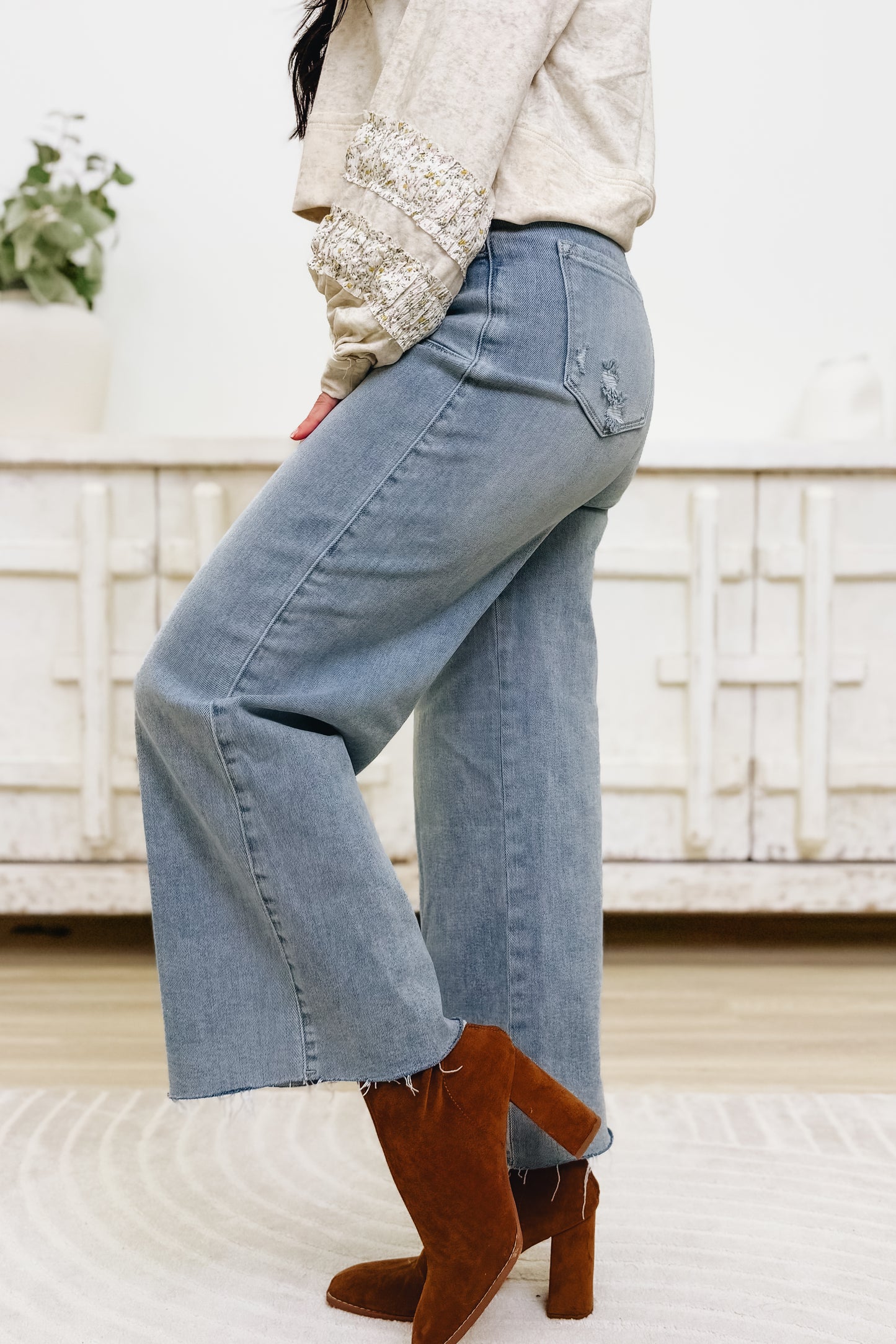 Day Maker By Anniewear - High Rise Wide Leg Jeans - Light Washed