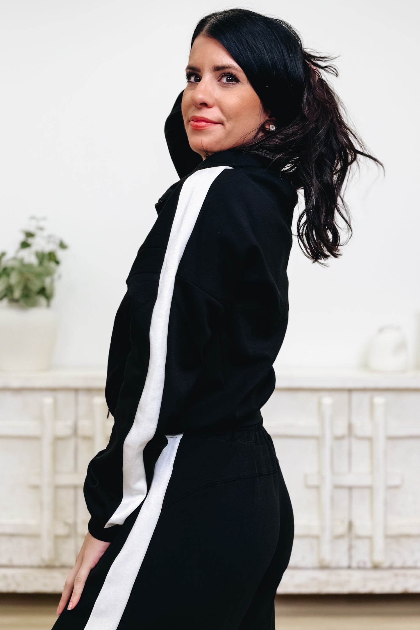 Effortlessly Iconic Pants Set - Black