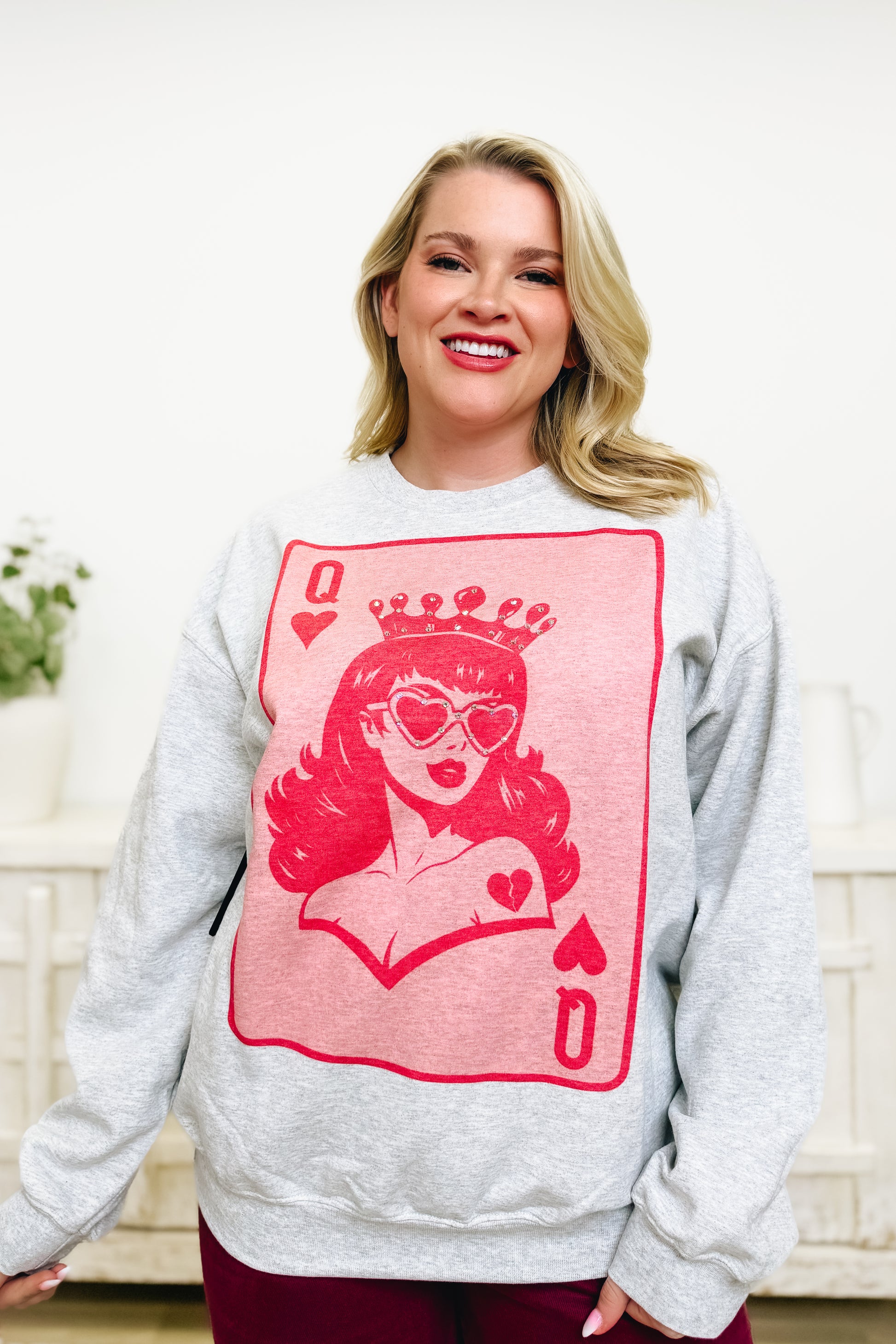 Queen Of Hearts Graphic Sweatshirt