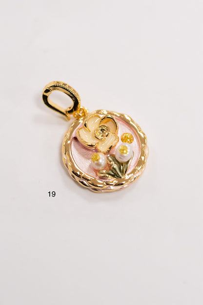 Garden Bloom Charm - Gold
