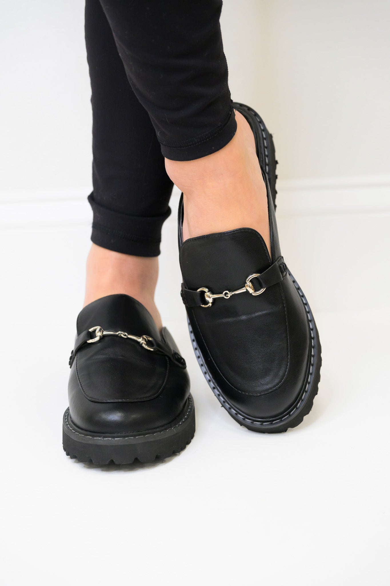 Corky's Wingin It Mules - Black Smooth
