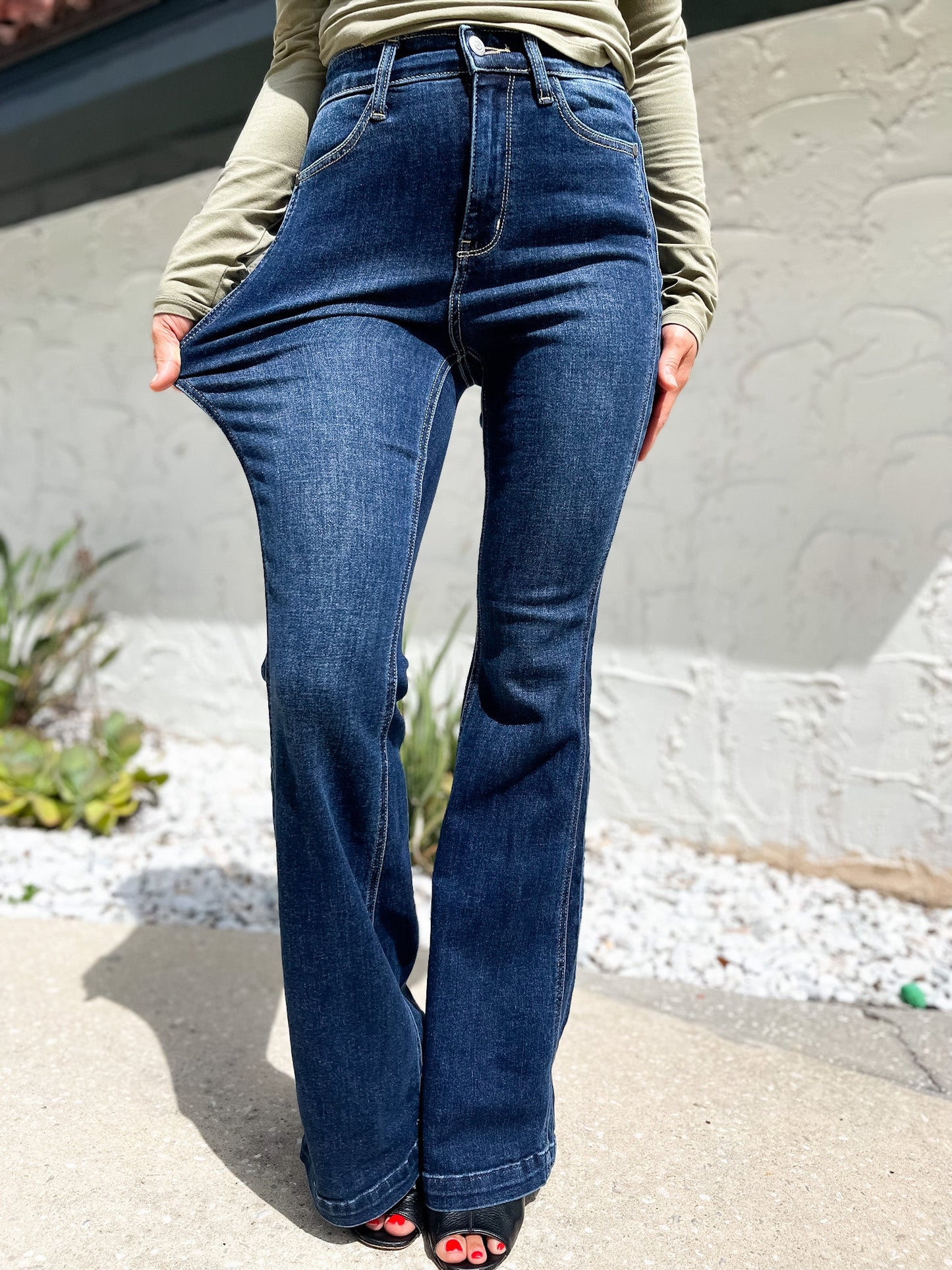 Coast To Coast By Judy Blue - High Rise Side Seam Flair Jeans