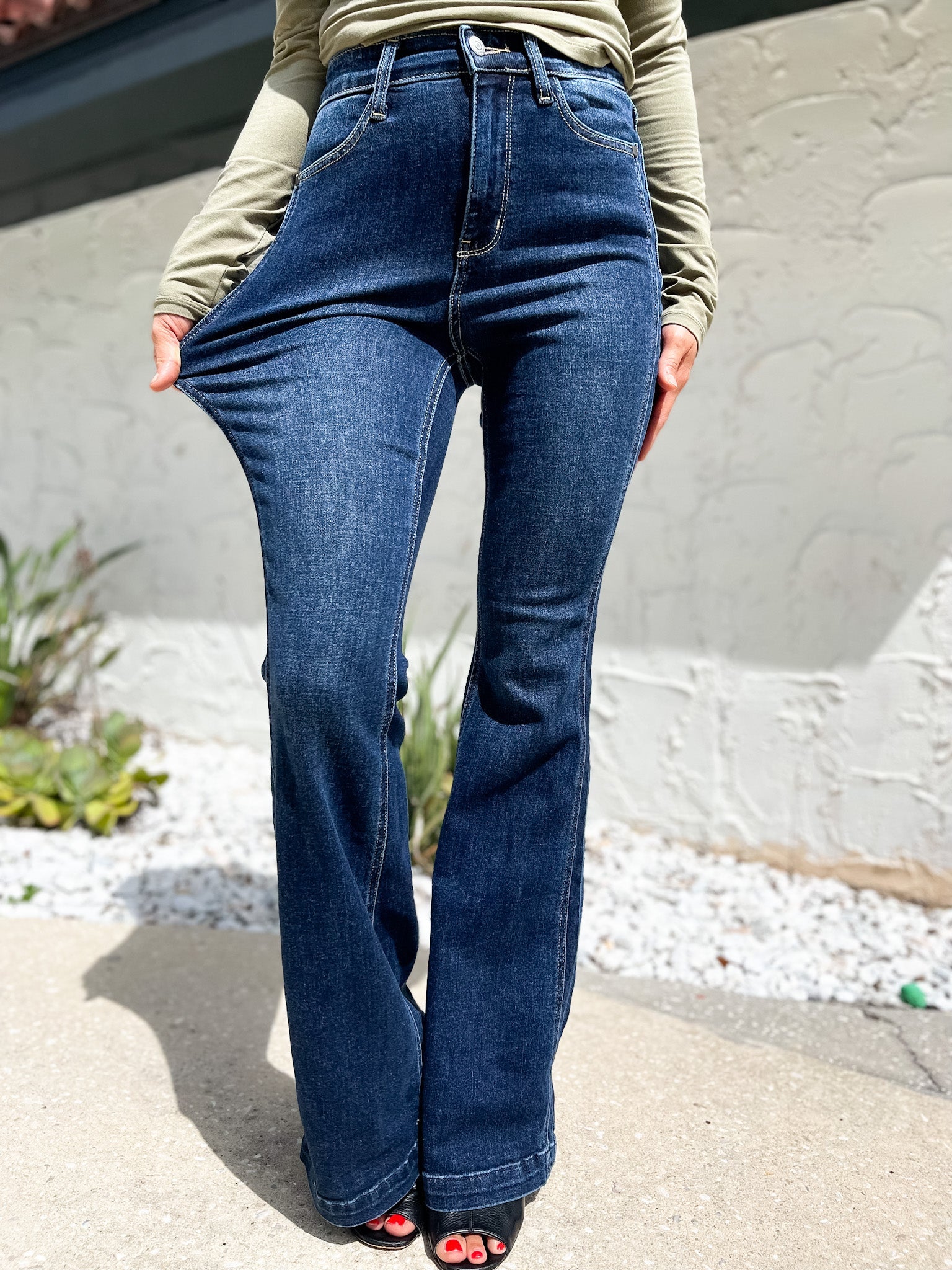 Coast To Coast By Judy Blue - High Rise Side Seam Flair Jeans