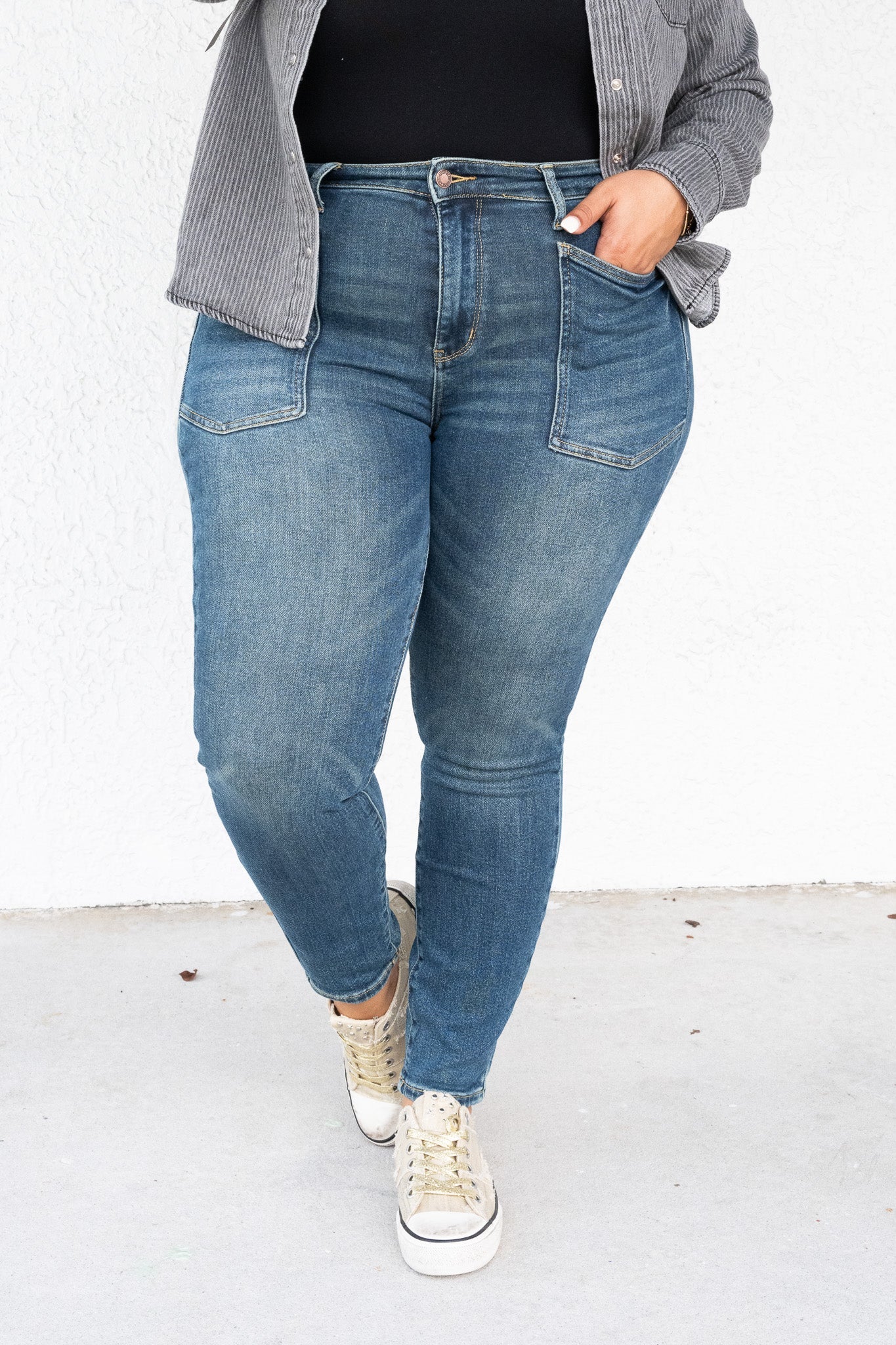 The Lola By Judy Blue - High Rise Classic Relaxed Fit Denim