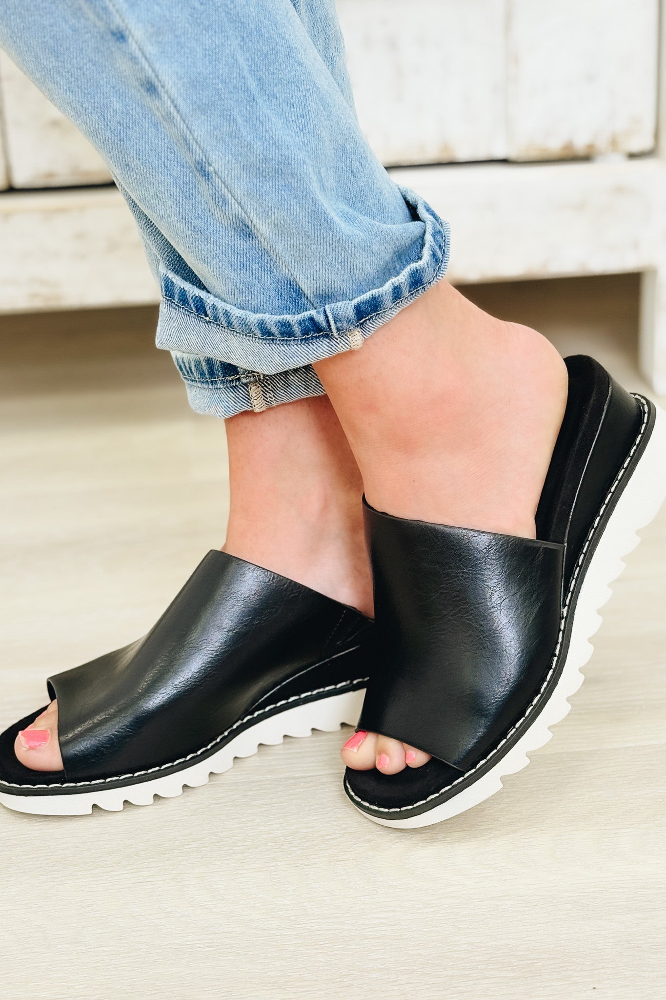 Expand Sandal Wedge - Black