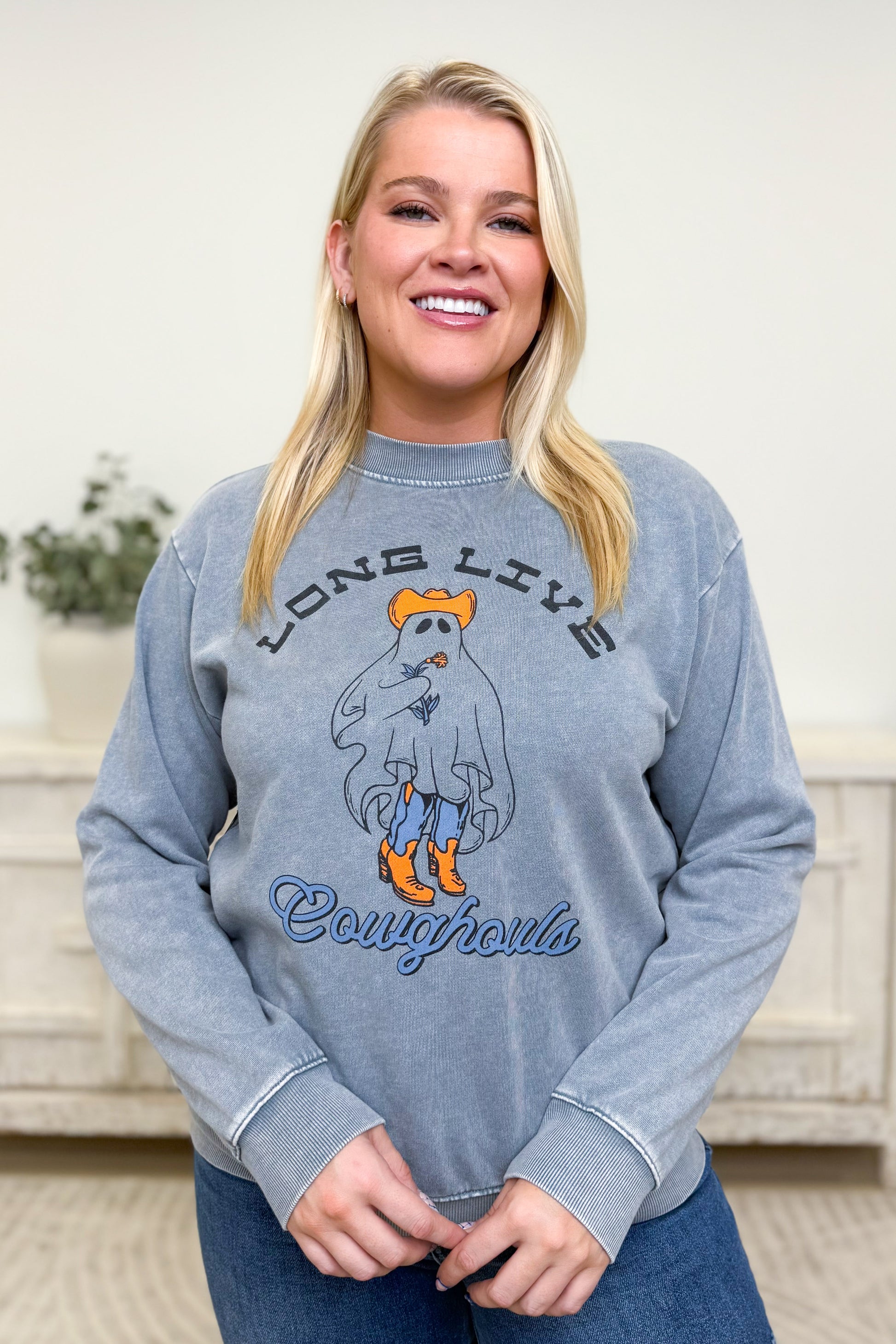 Long Live Cowghouls Graphic Sweatshirt