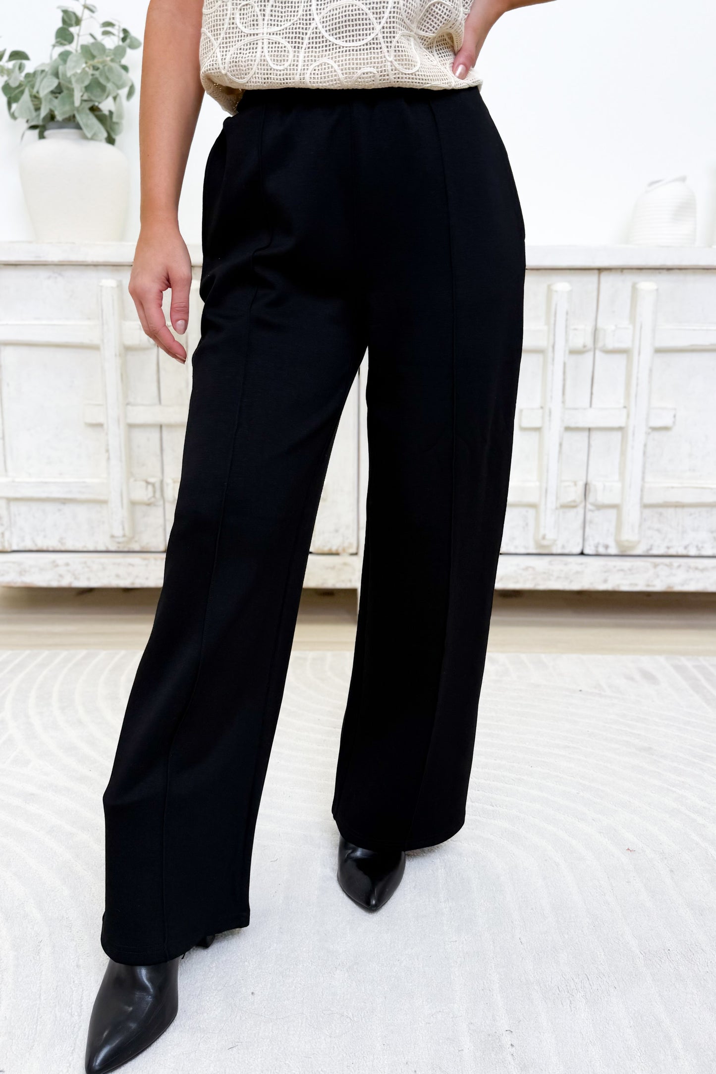 Sporty Chic Scuba Sleek Pants - Black