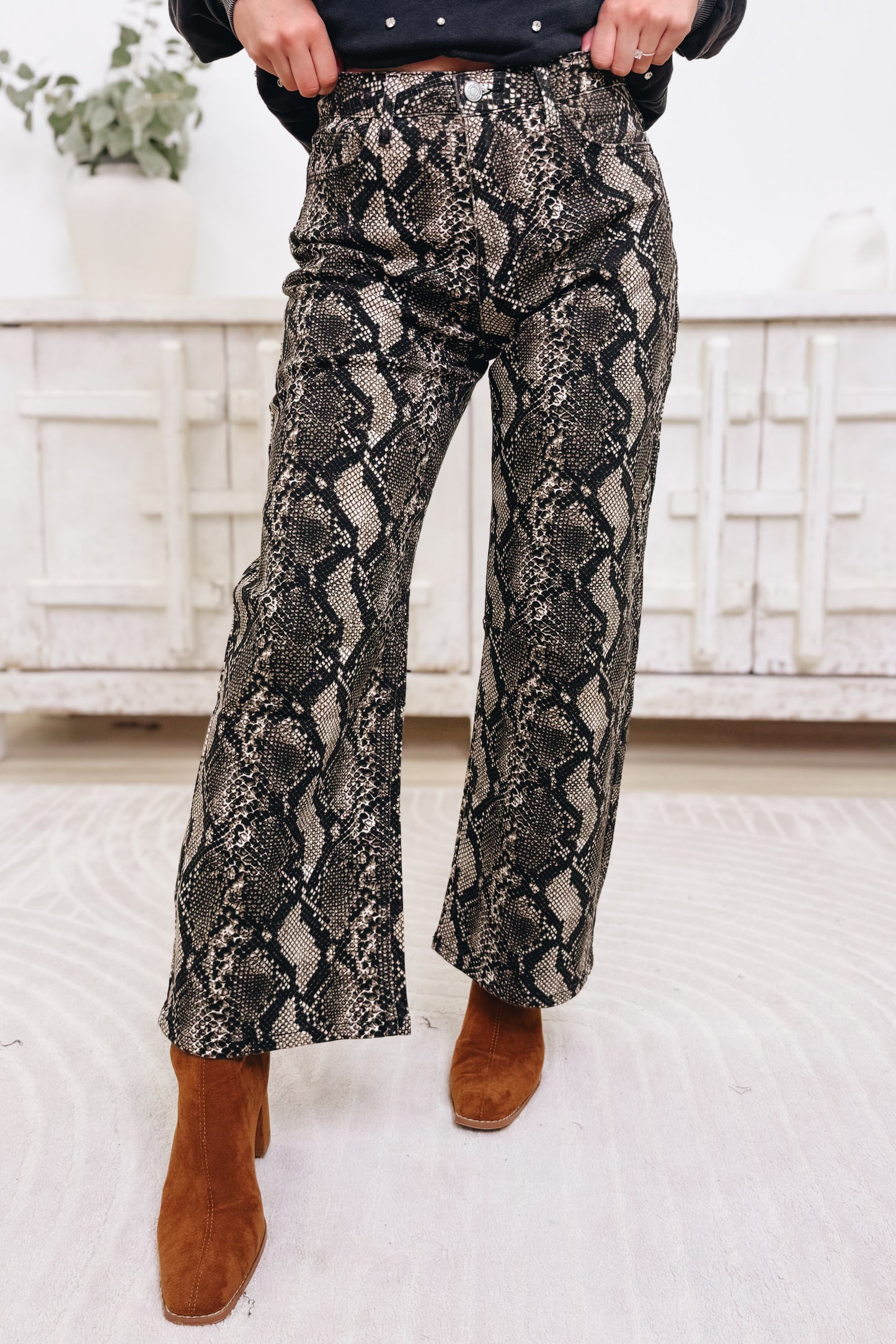 Wild Strike Barrel Pants - Snake