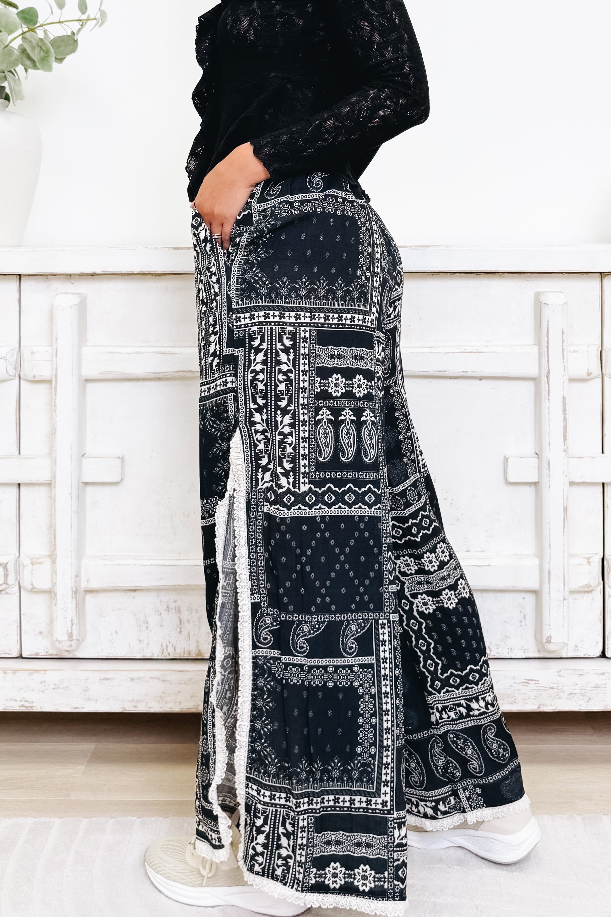 Slit & Slide Pants - Black Multi