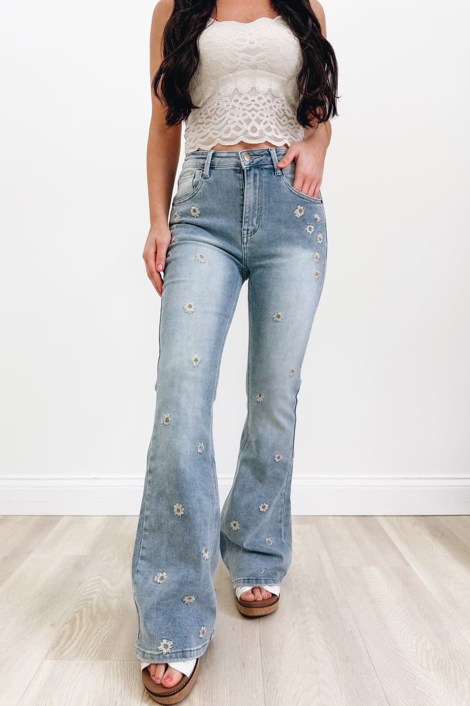 Flourishing Views Jeans - Light Denim