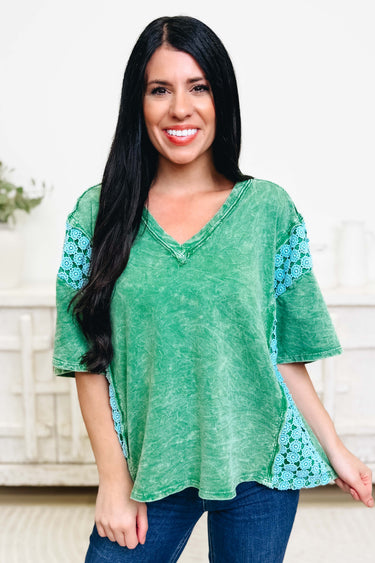 Pickin' Daisies Top - 4 Colors!