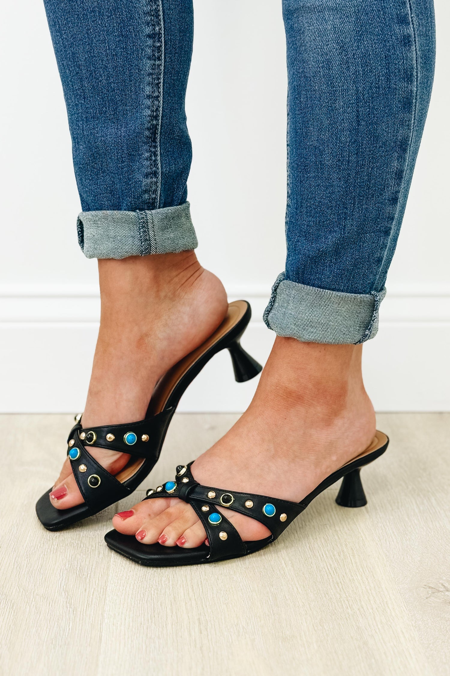 Solid Gem Stud Heel Sandals - Black
