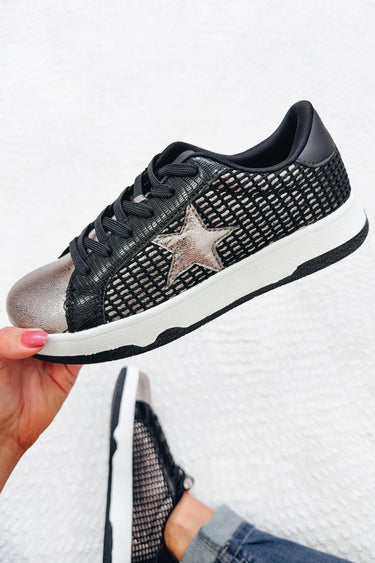 Discover Star Mesh Sneakers - Black