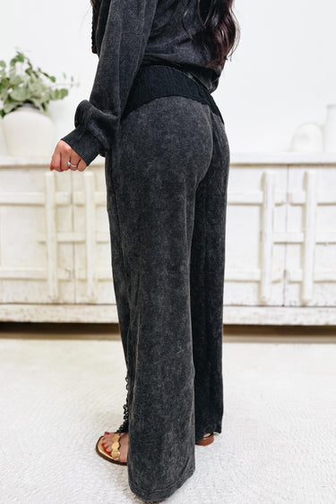 Doing Her Thang Pants - Black