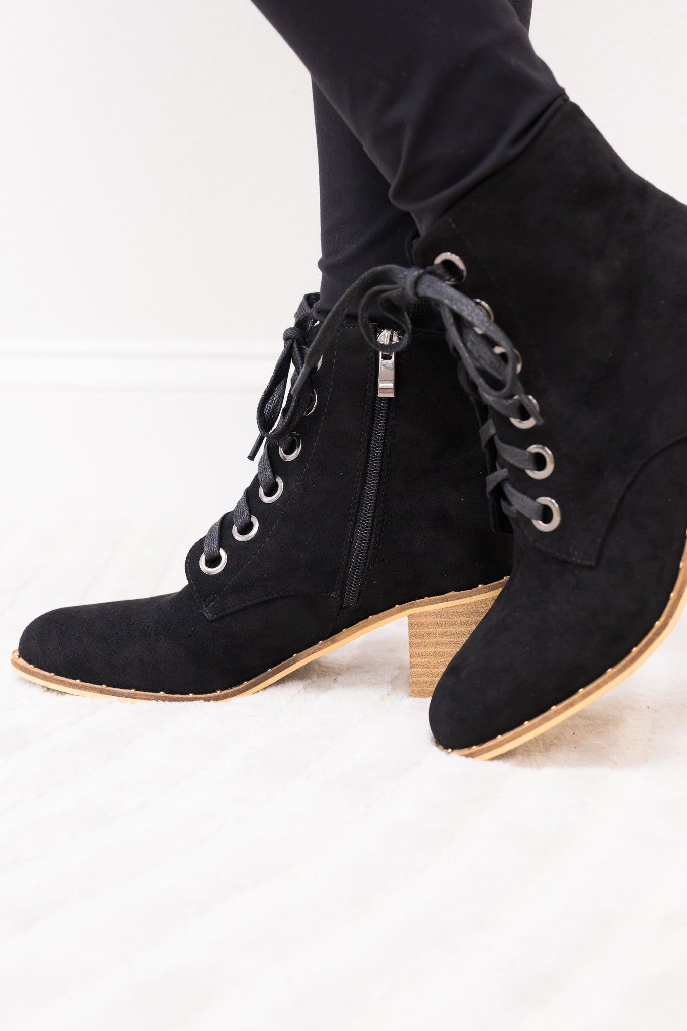 Quinny Lace Up Boots - Black