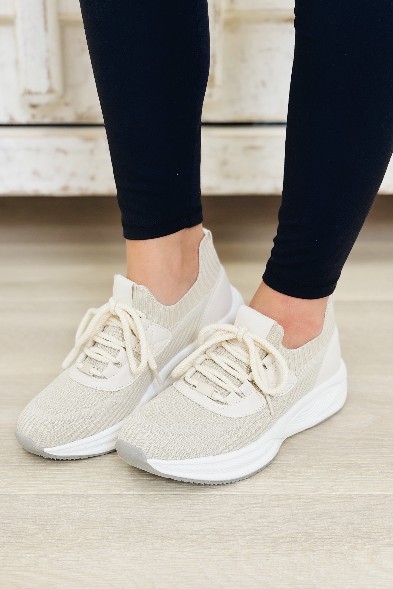 Stride Sneakers - Cream