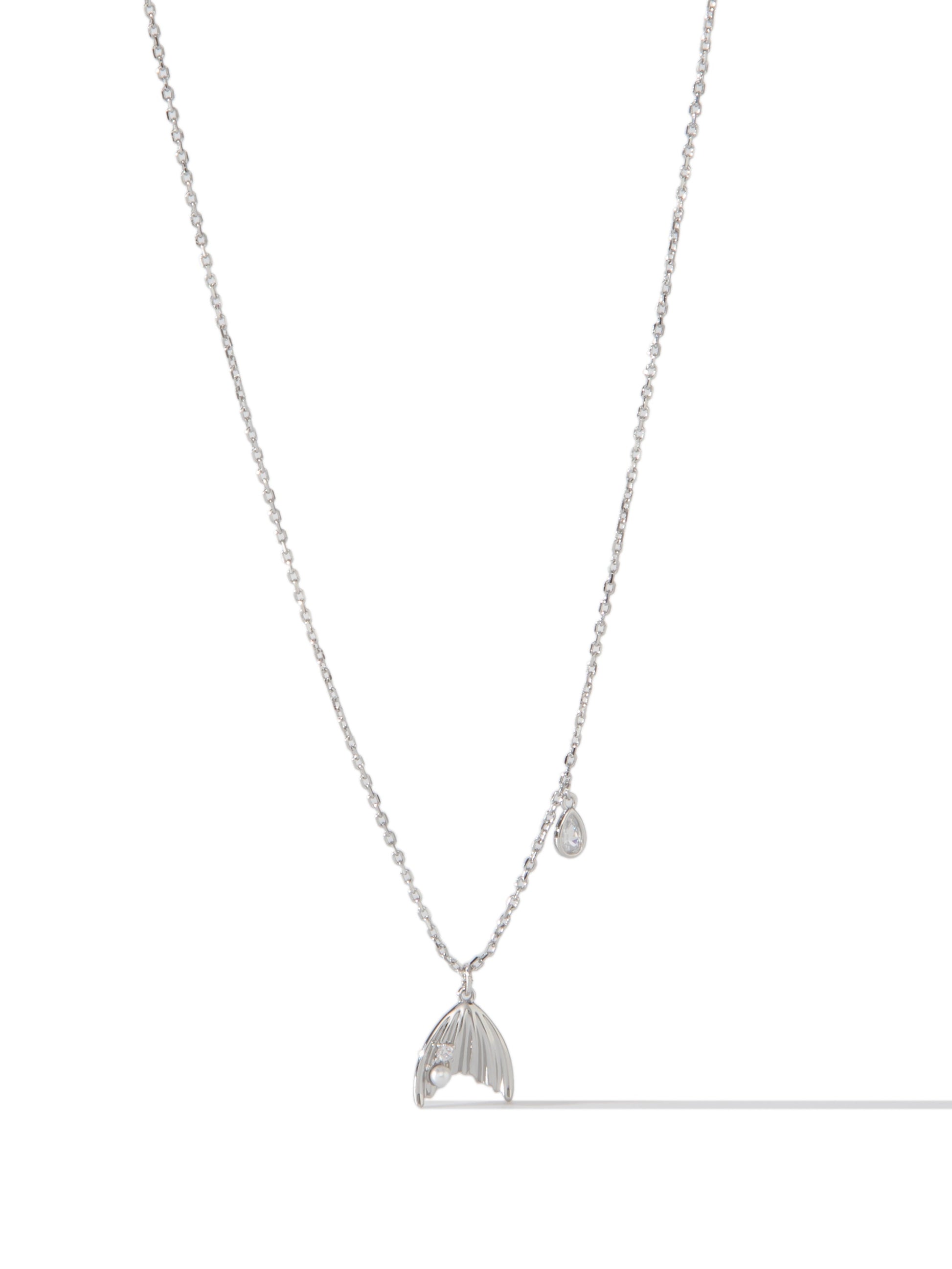 Naia Necklace