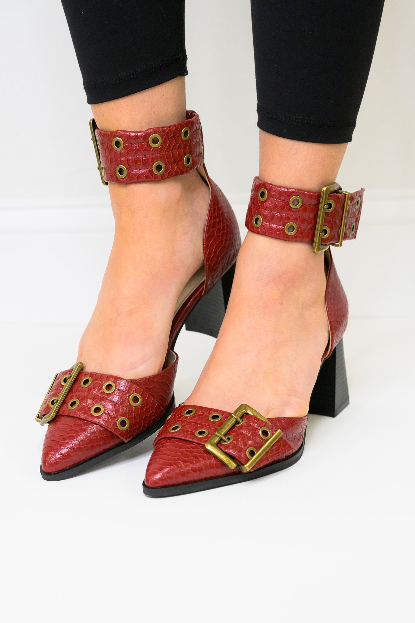 The Lux Pointed Heels - Red