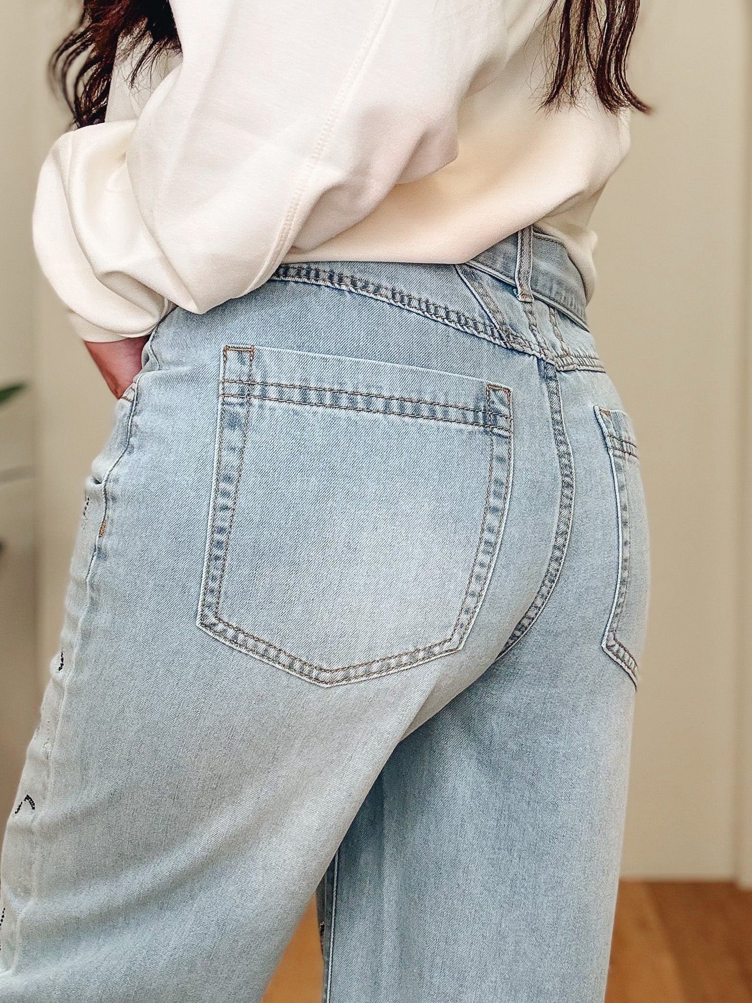 Hot Fix High Rise Belted Jeans
