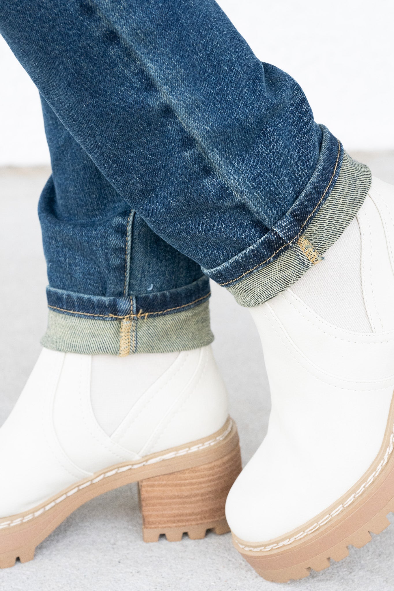 The Lola By Judy Blue - High Rise Classic Relaxed Fit Denim