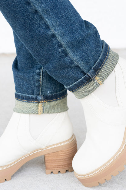 The Lola By Judy Blue - High Rise Classic Relaxed Fit Denim
