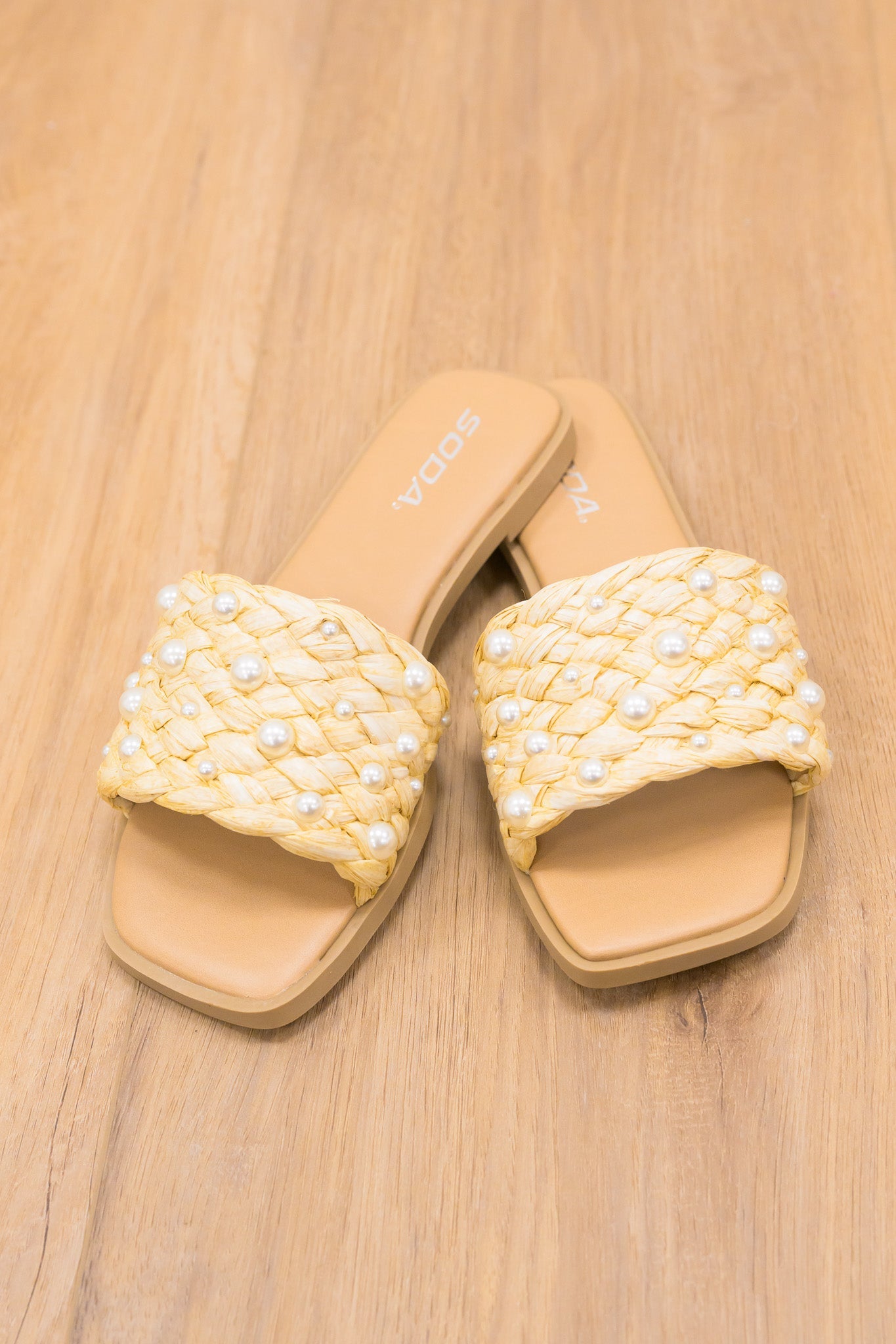 Soda Engine Pearl Slide Sandal - Natural Raffia