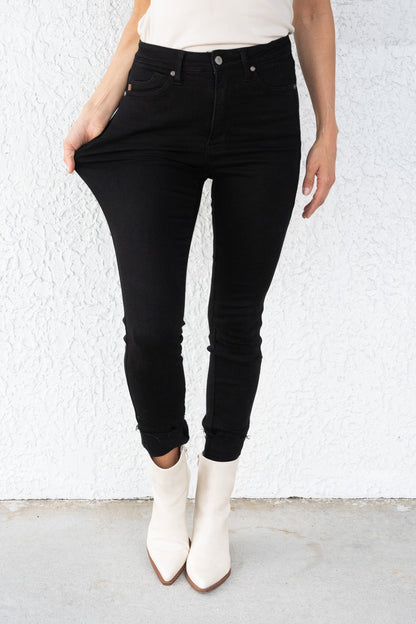 The Date Night By Judy Blue - High Rise Tummy Control Skinny Jeans