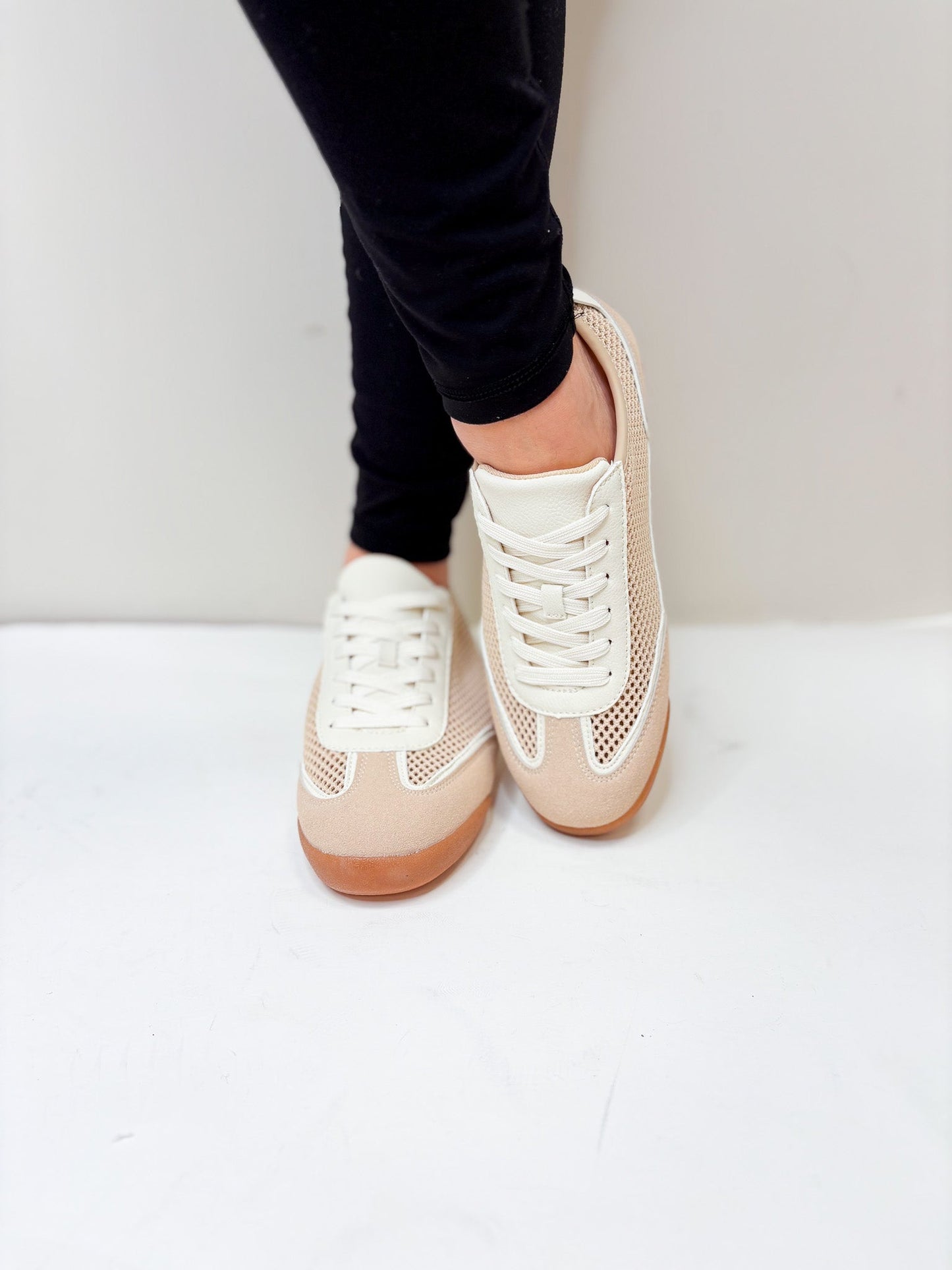 Carly Mesh Sneakers - Beige