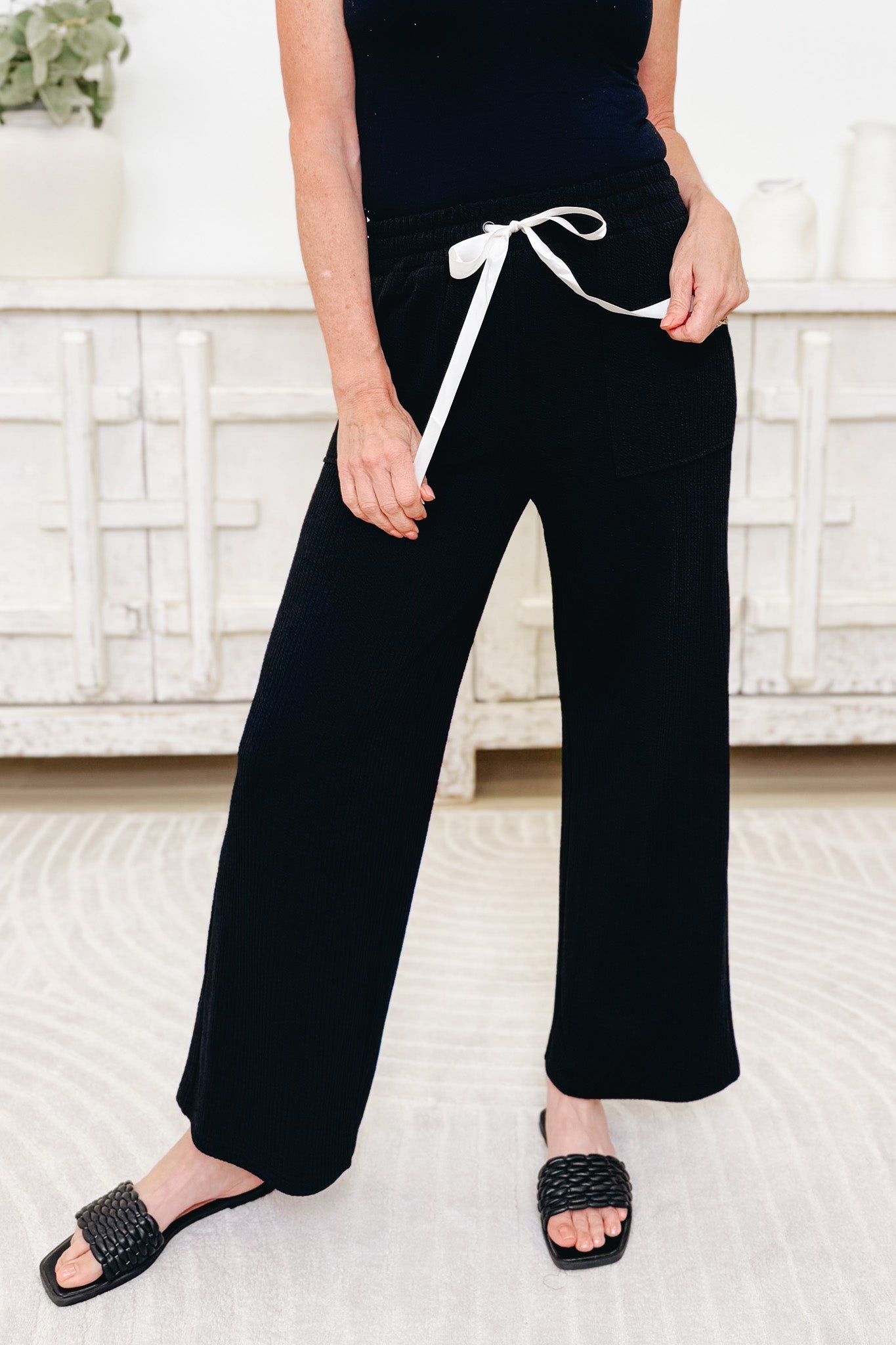 Sweet & Spunky Bow Sweatpants - 2 Colors!