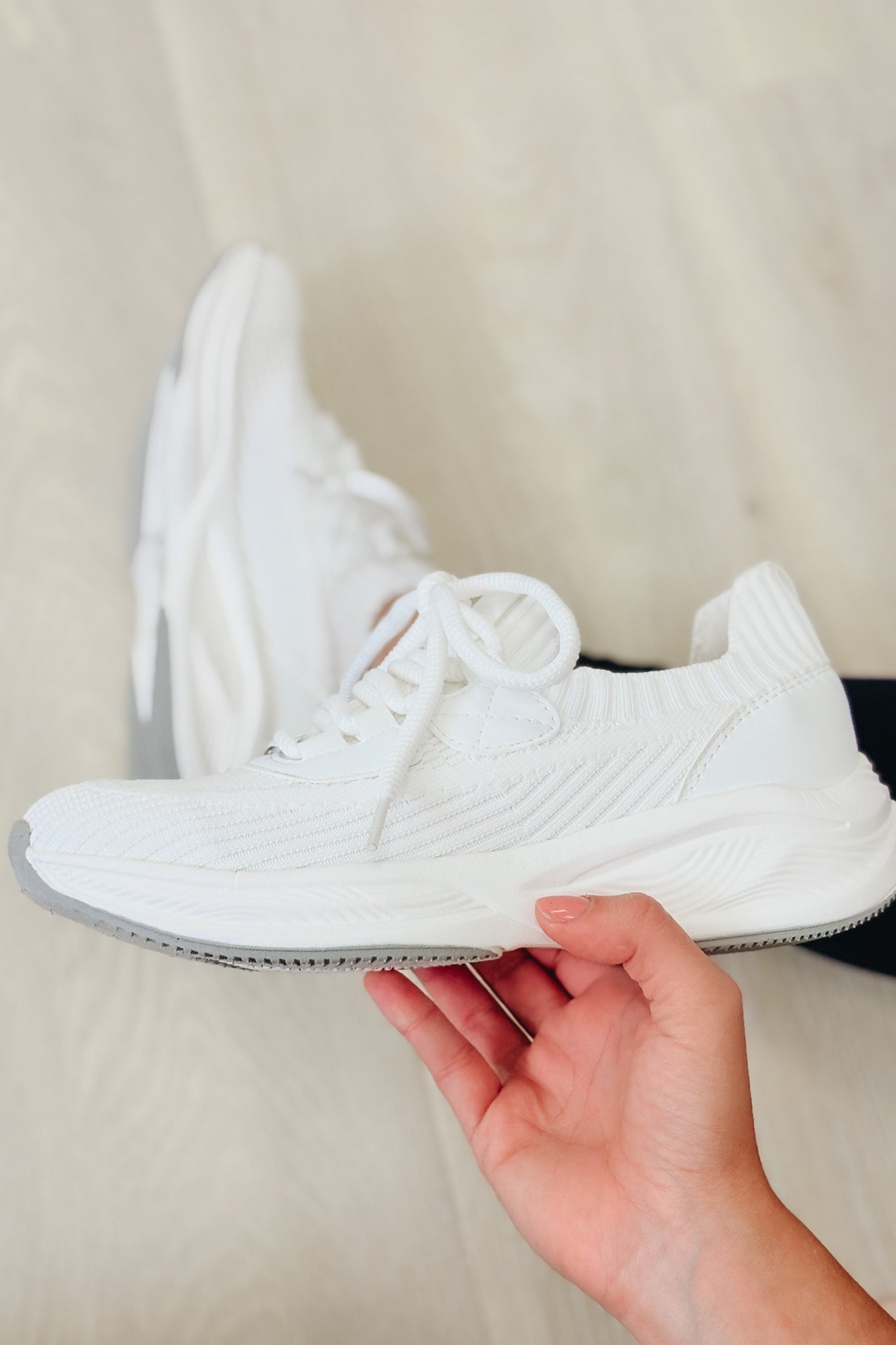 Stride Sneakers - White