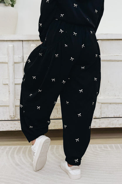 Ribbon Cutting Ceremony Barrel Jogger Pants - Black