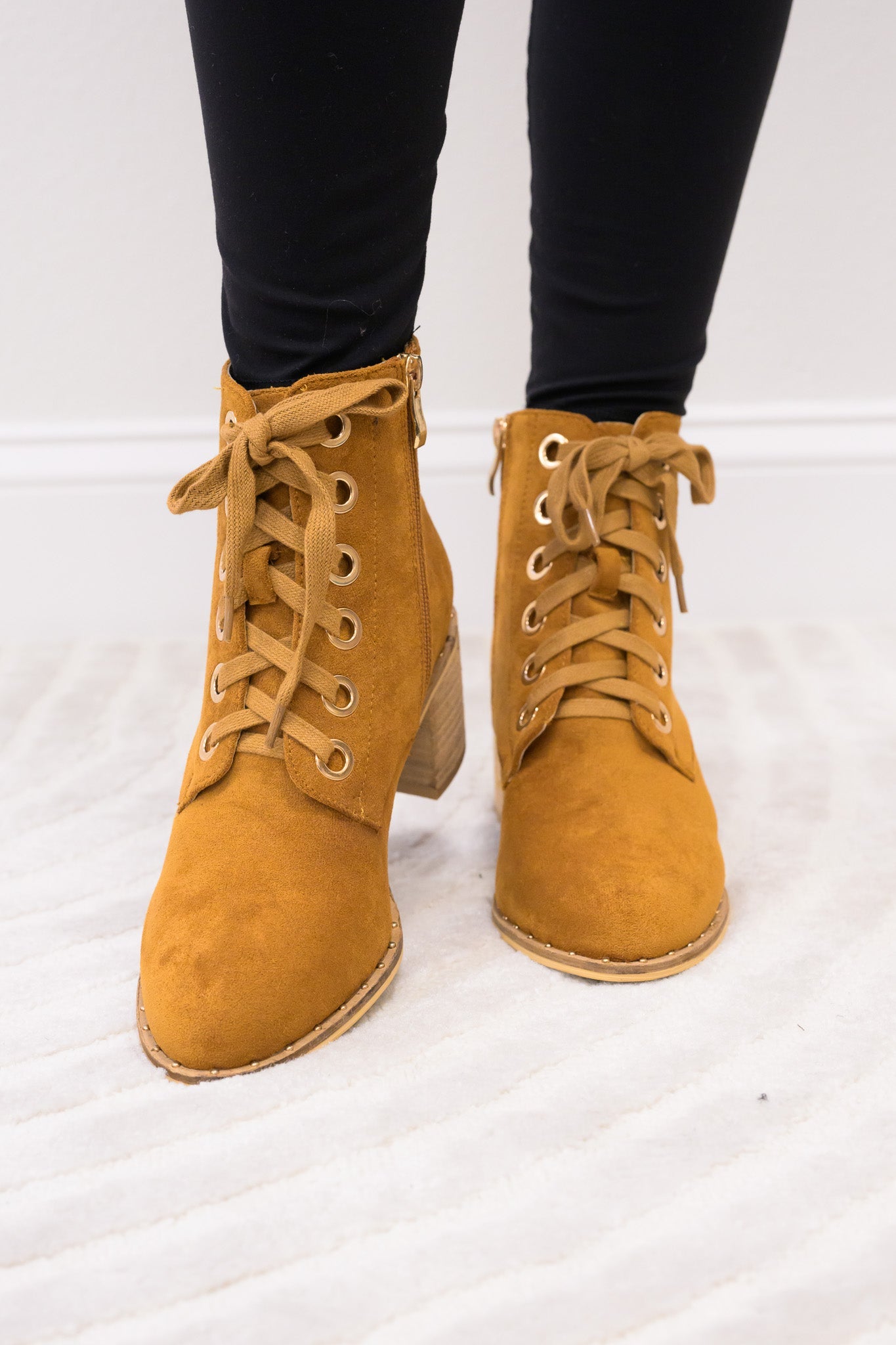 Quinny Lace Up Boots - Tan