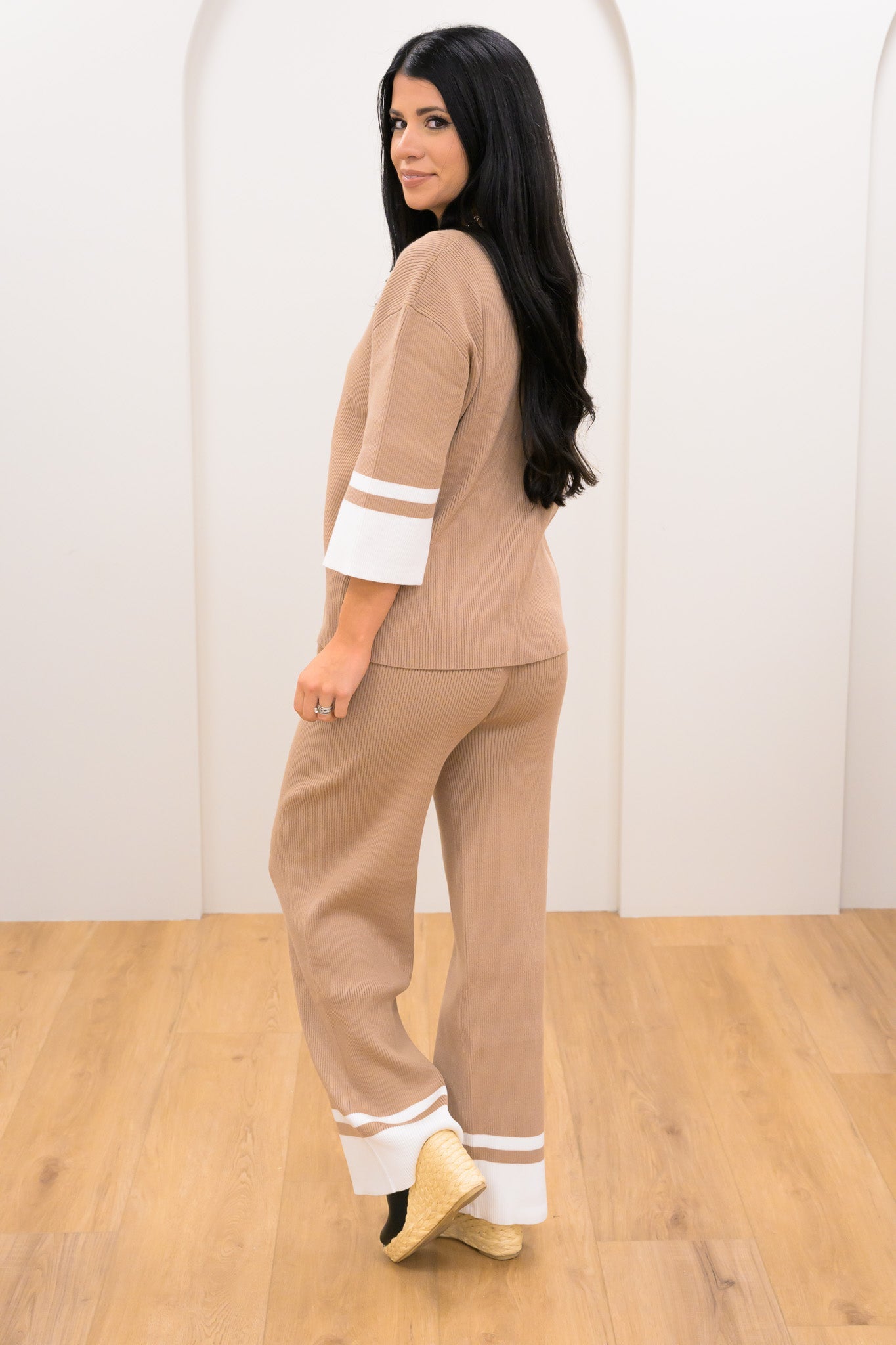 Standing Out Pants - 2 Colors!