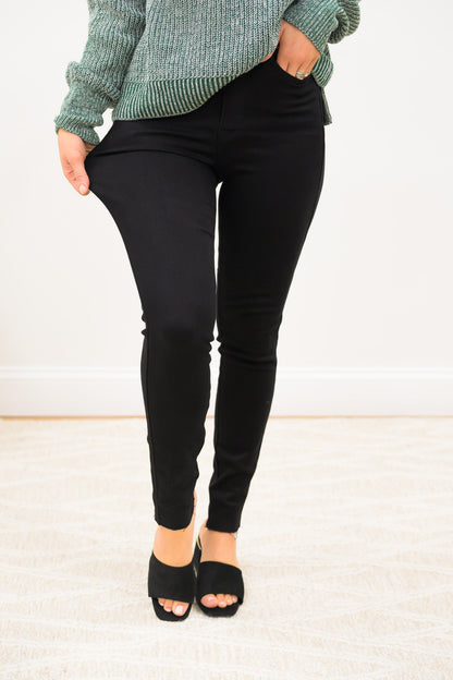 The Date Night By Judy Blue - High Rise Tummy Control Skinny Jeans