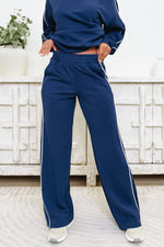 SMOKY NAVY CREAM