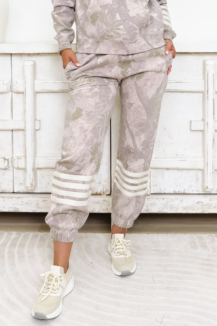 While You Can Camo Joggers - Camo