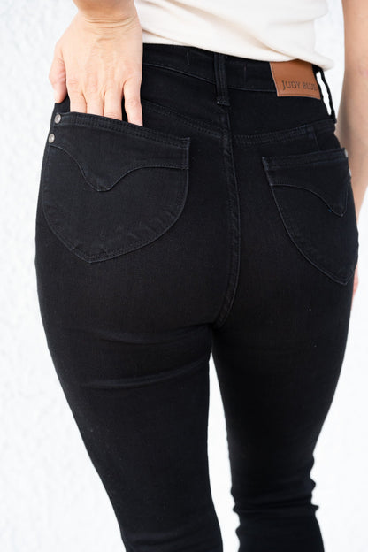 The Date Night By Judy Blue - High Rise Tummy Control Skinny Jeans