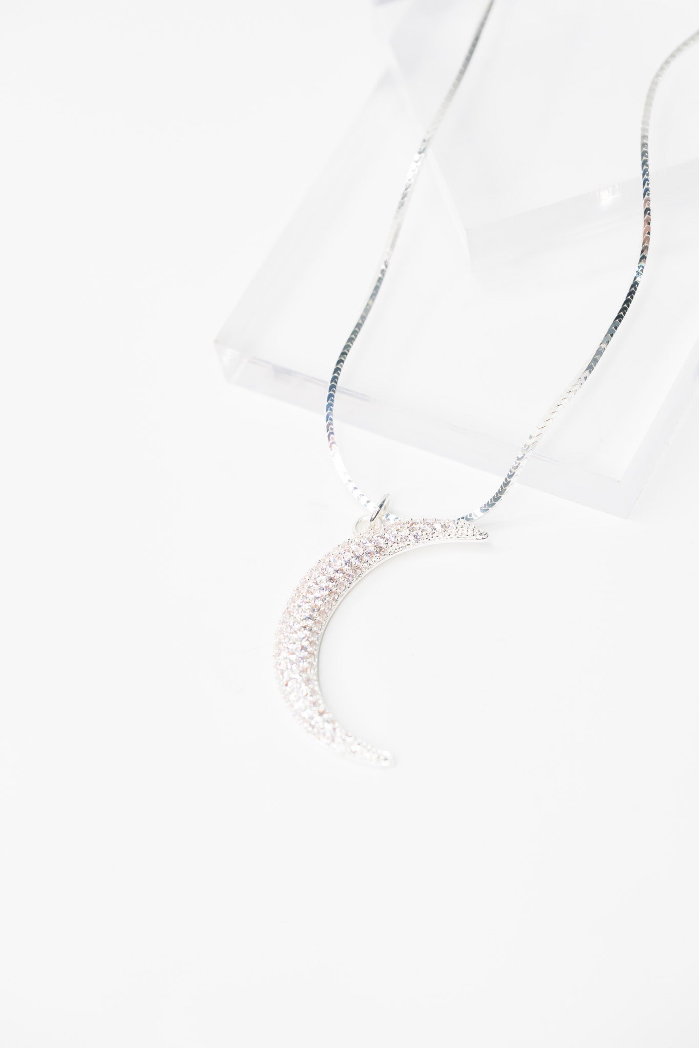 La Lune Necklace - Liquid Metallic Pearl White