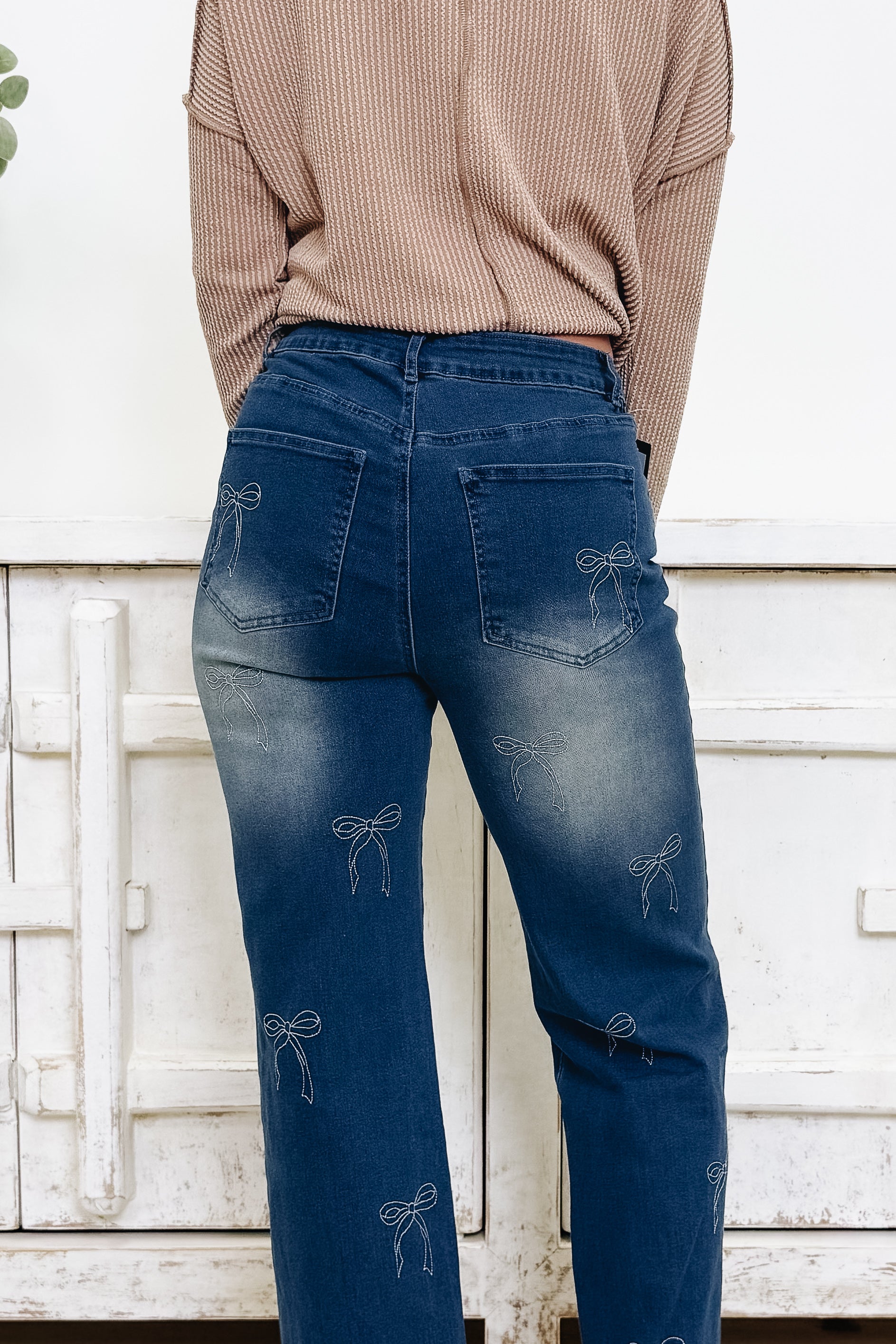 Truly Gifted Bow Jeans - Medium