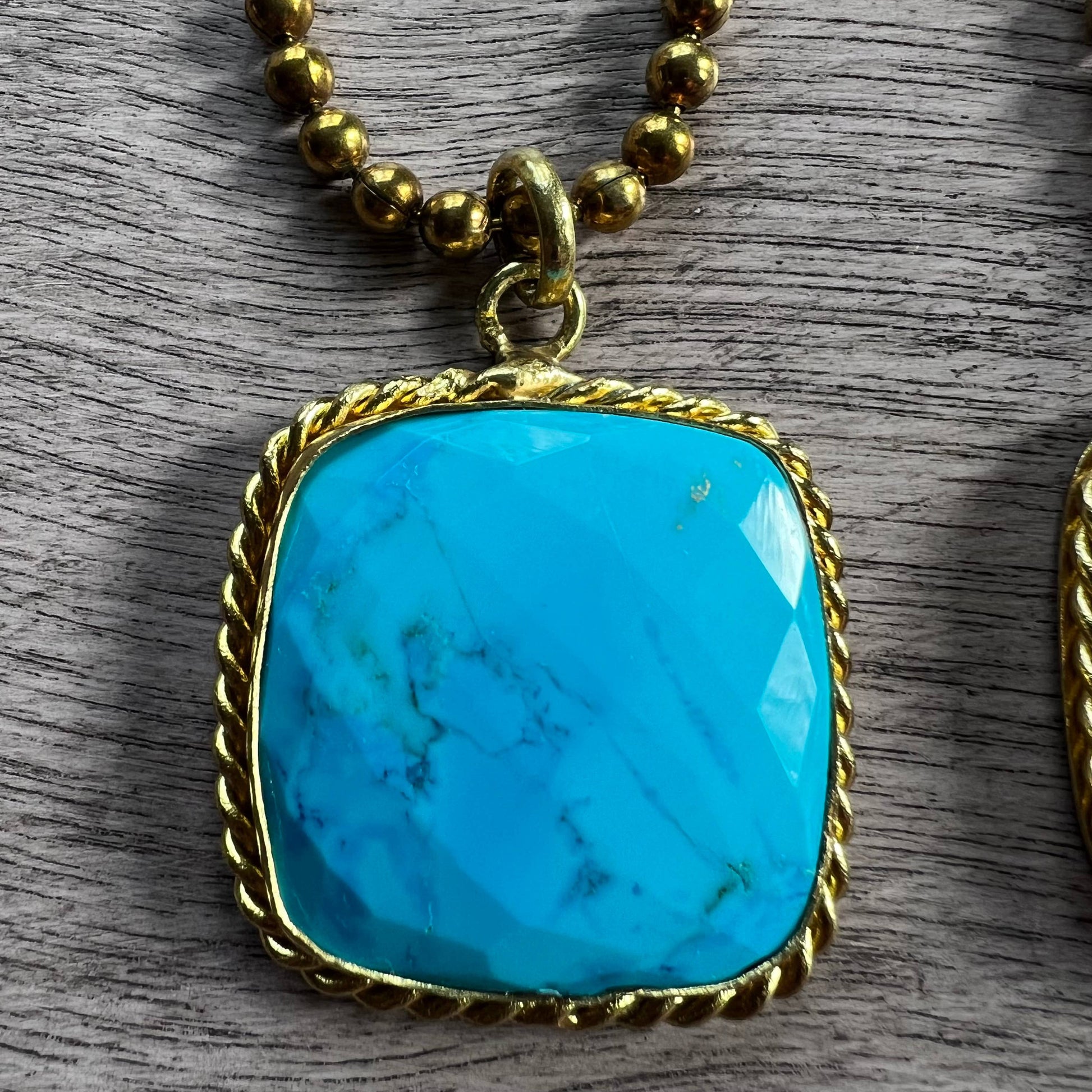Arena Queen Square Necklace - Turquoise