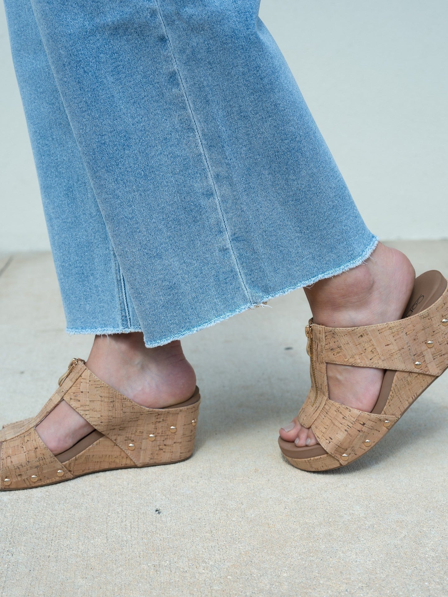 Mica Cropped Wide Leg Jeans - Light Wash