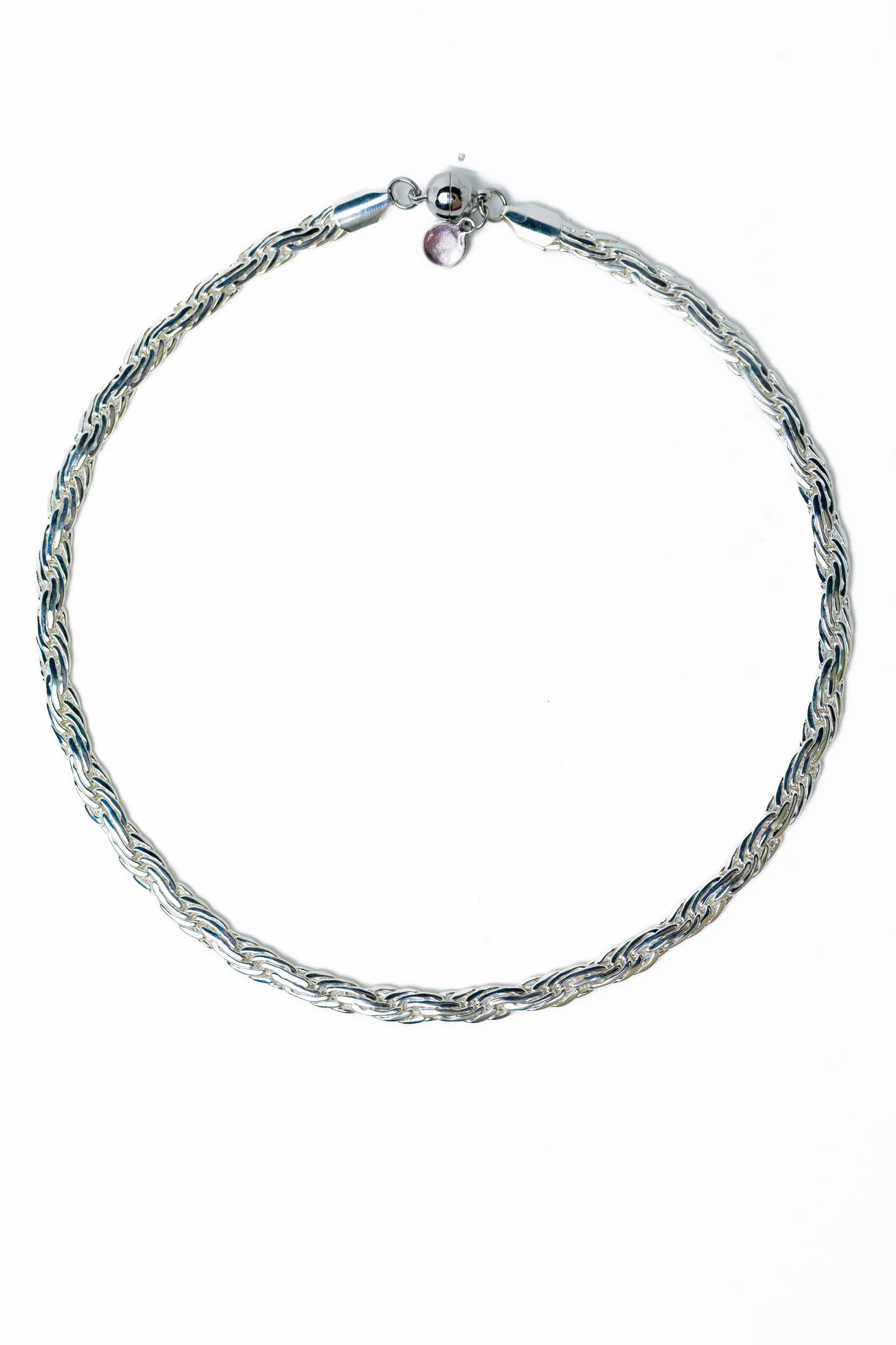 Bailamos Necklace - Liquid Metallic Pearl White