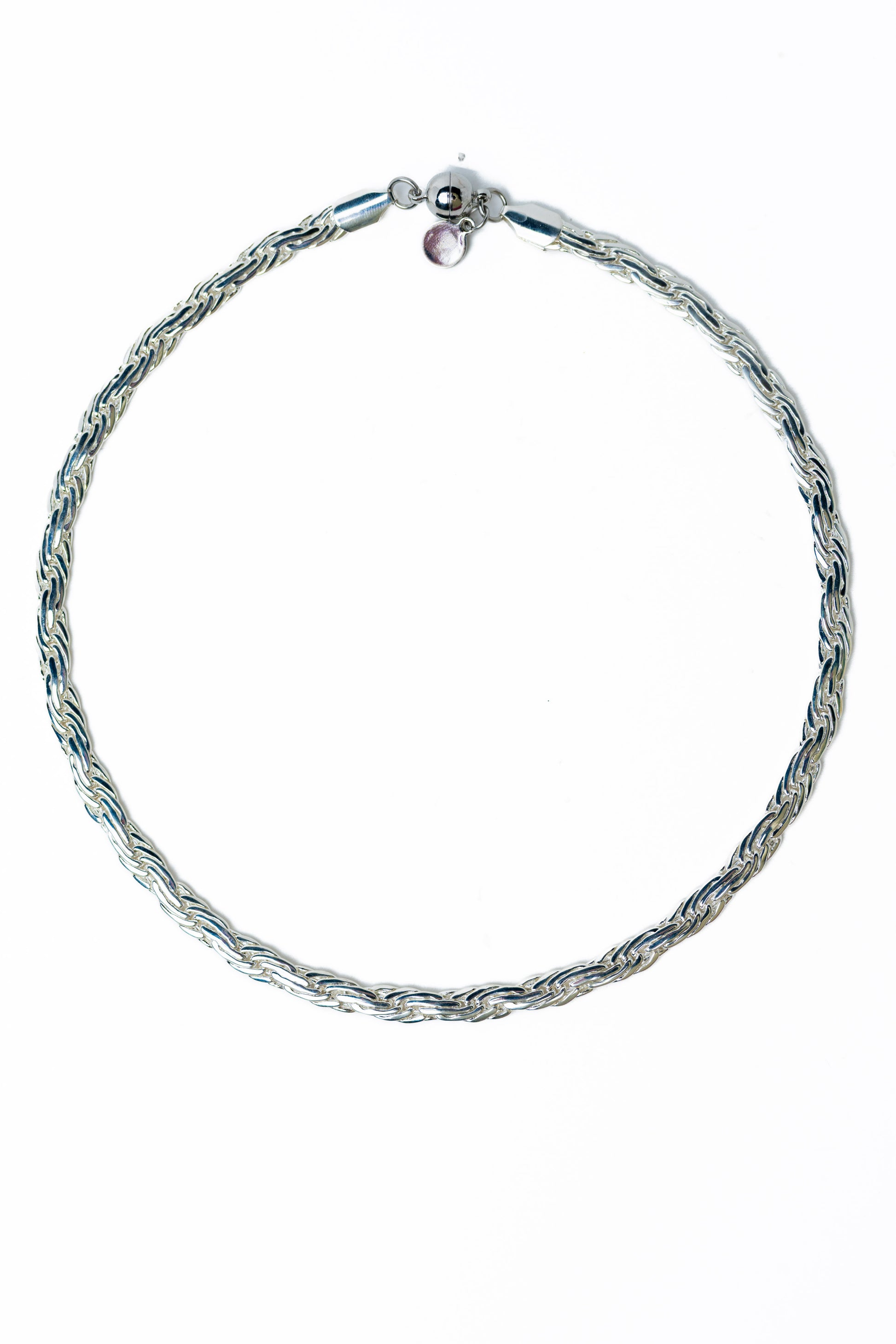 Bailamos Necklace - Liquid Metallic Pearl White