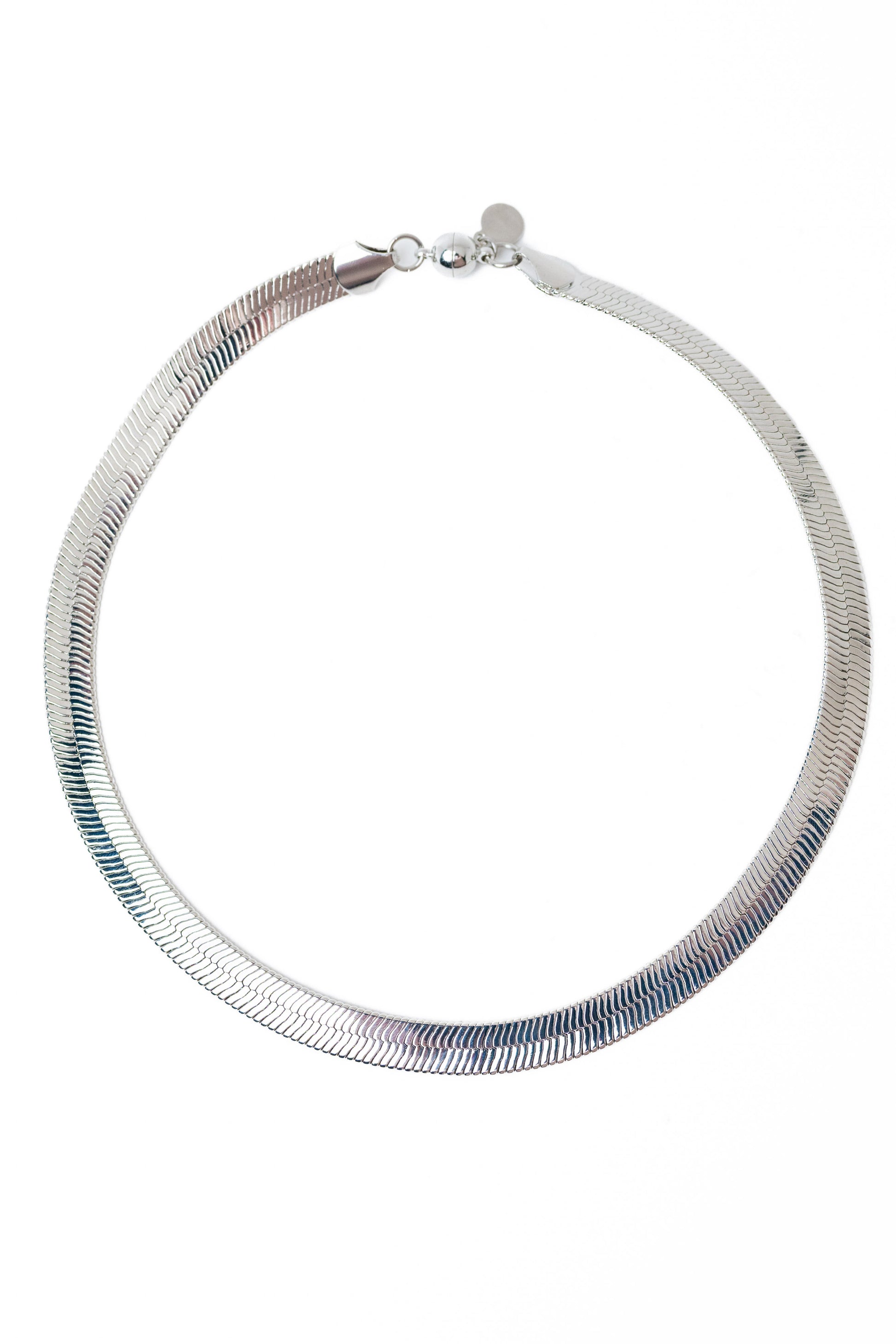 Mega Pint Scarlet Necklace