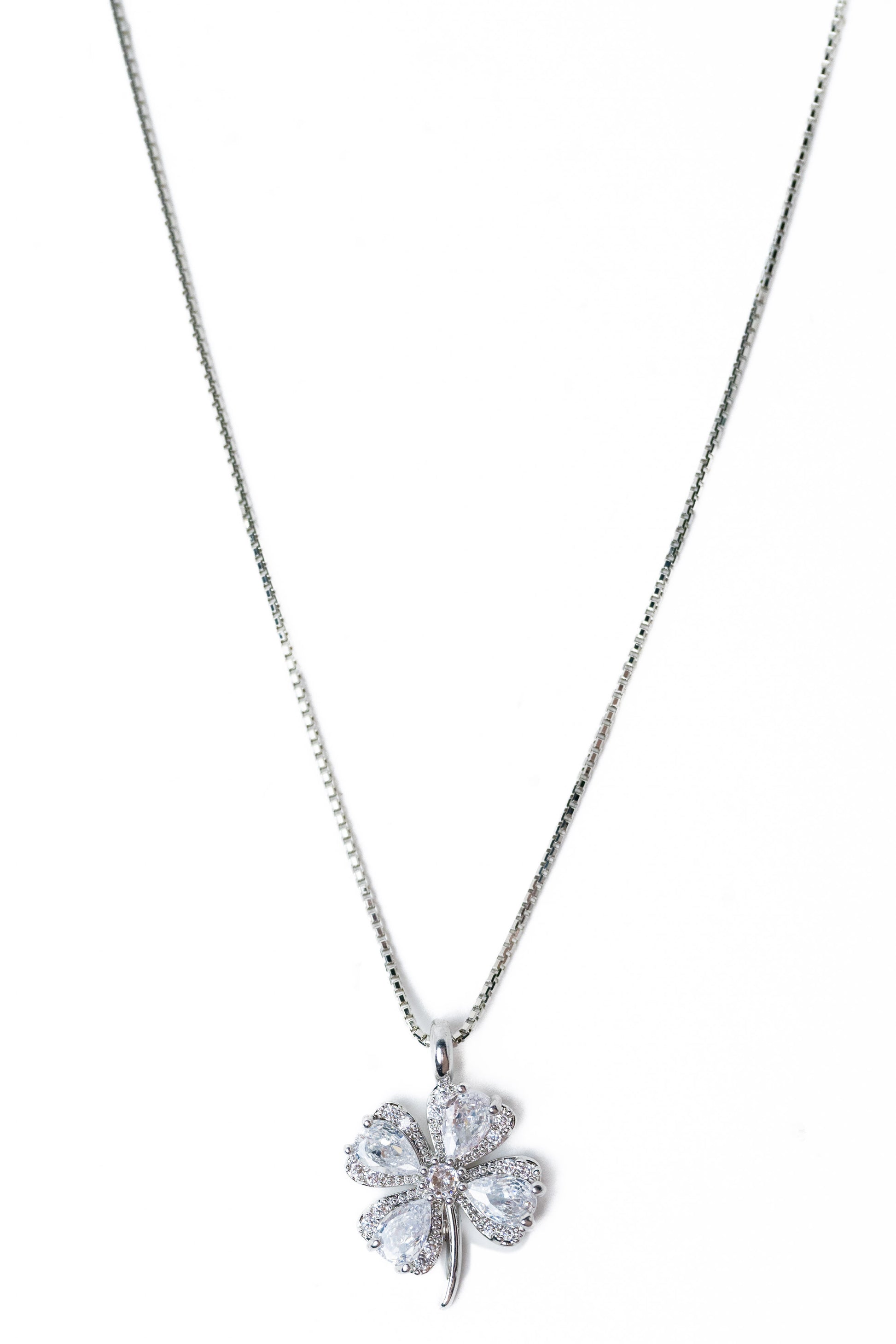 Clover Kiss Necklace