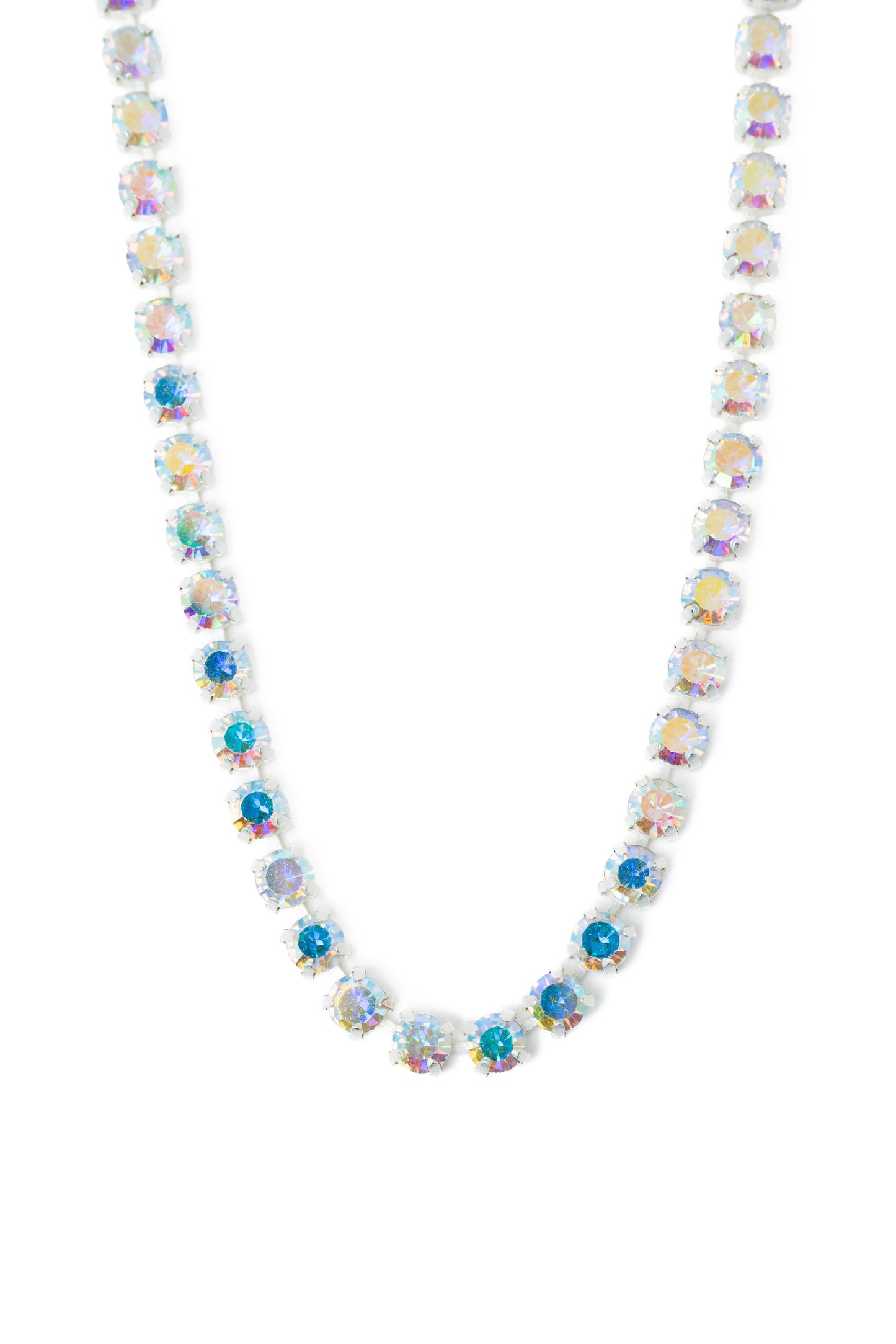 Ava Necklace - Metallic Pearl White