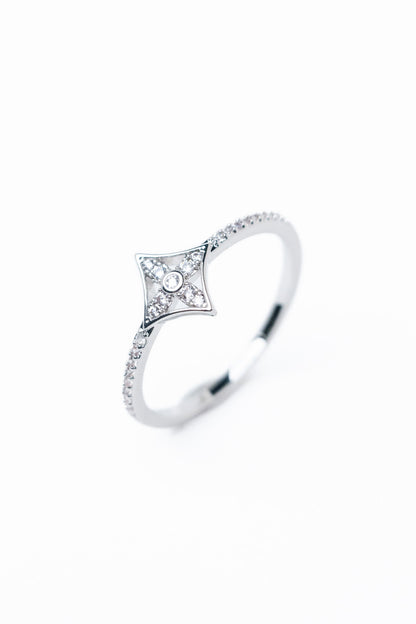 Stella Spark Ring