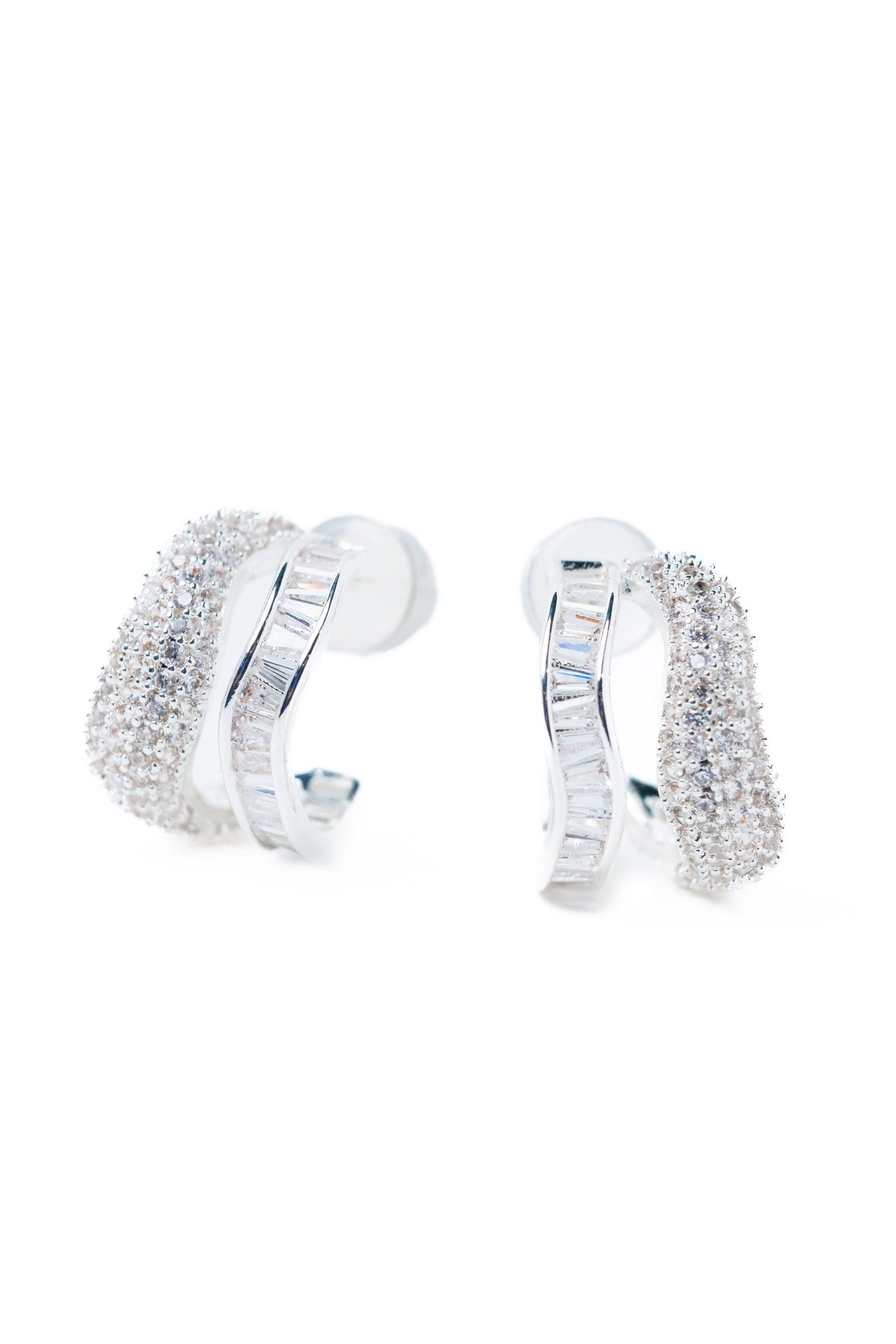 Thais Earrings - Liquid Metallic Pearl White